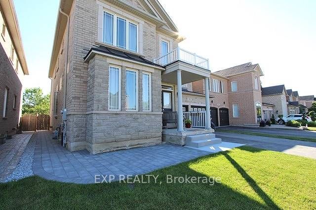 24 Clarion Road N BSMNT, Brampton, ON L7A 3T6 photo 2