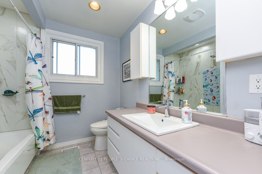 2506 Bridge Road, Oakville, ON L6L 2H2 photo 3