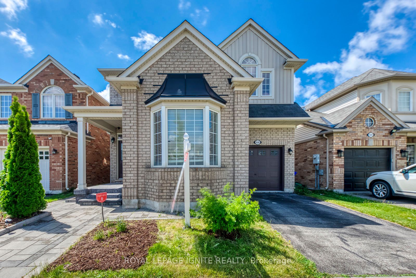 928 Philbrook Drive, Milton, ON L9T 0L3