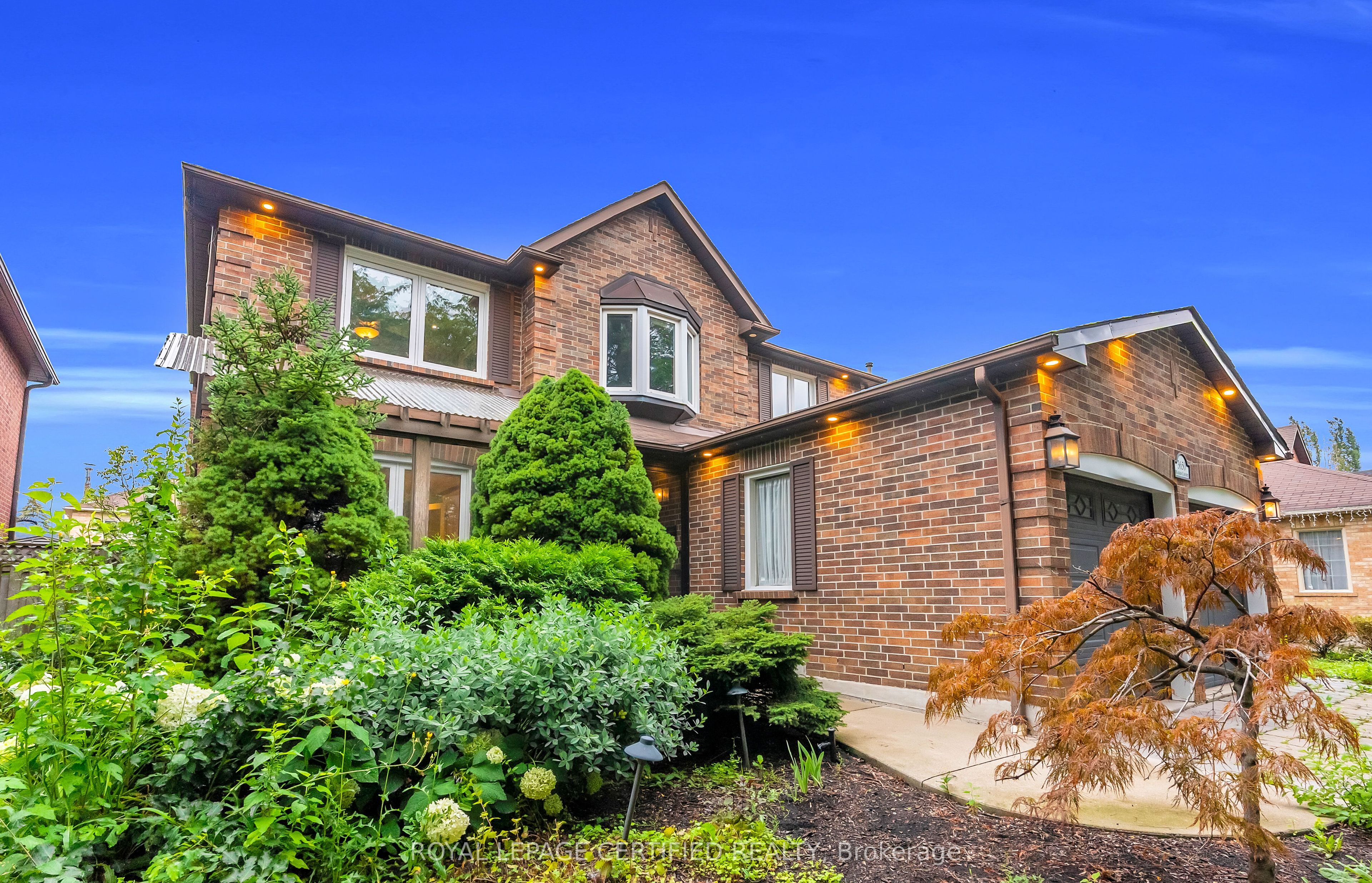 3650 Baird Court, Mississauga, ON L5L 4T4 photo 2