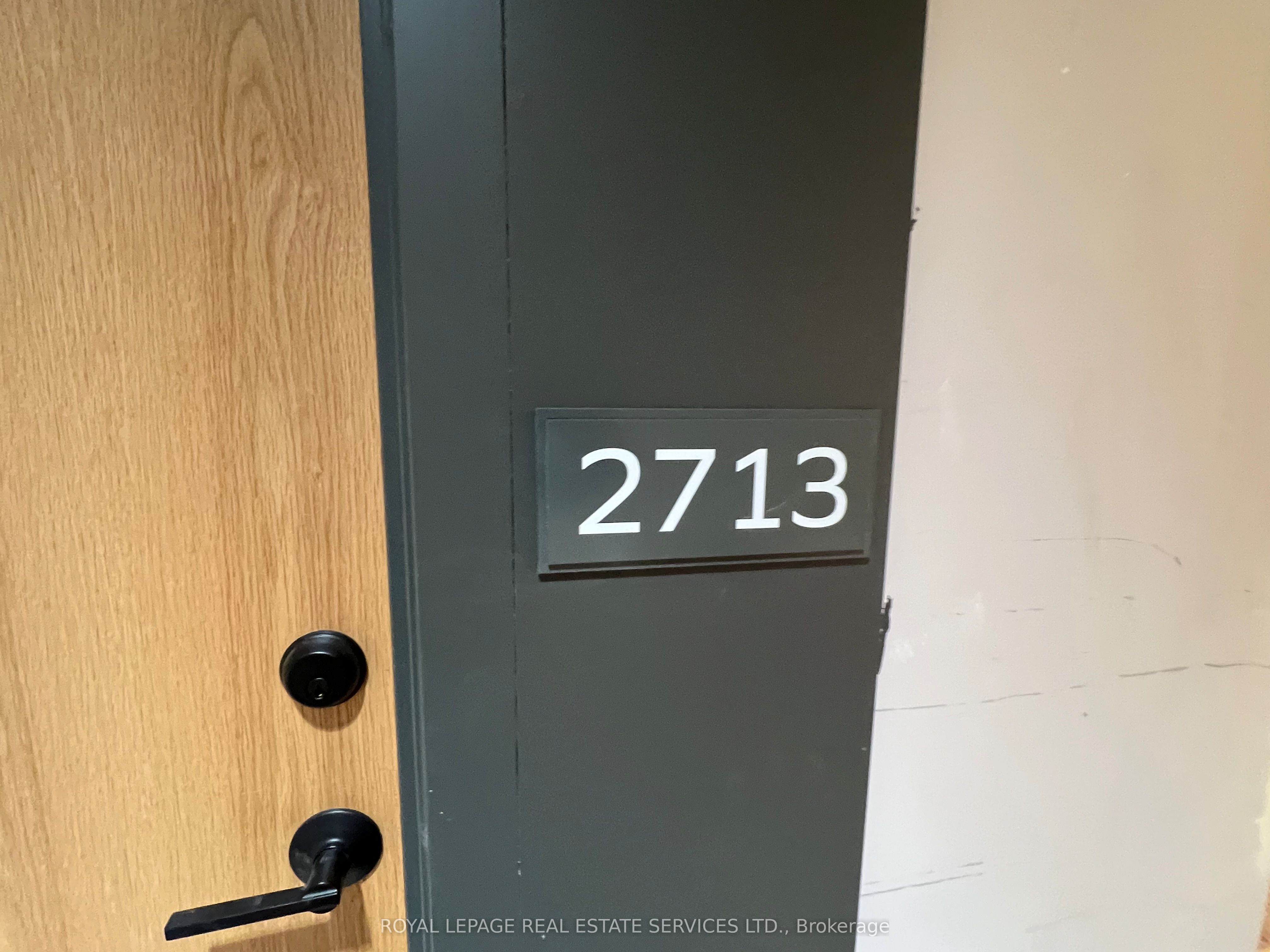 2495 Eglinton Avenue W 2713, Mississauga, ON L5M 2T2 photo 4