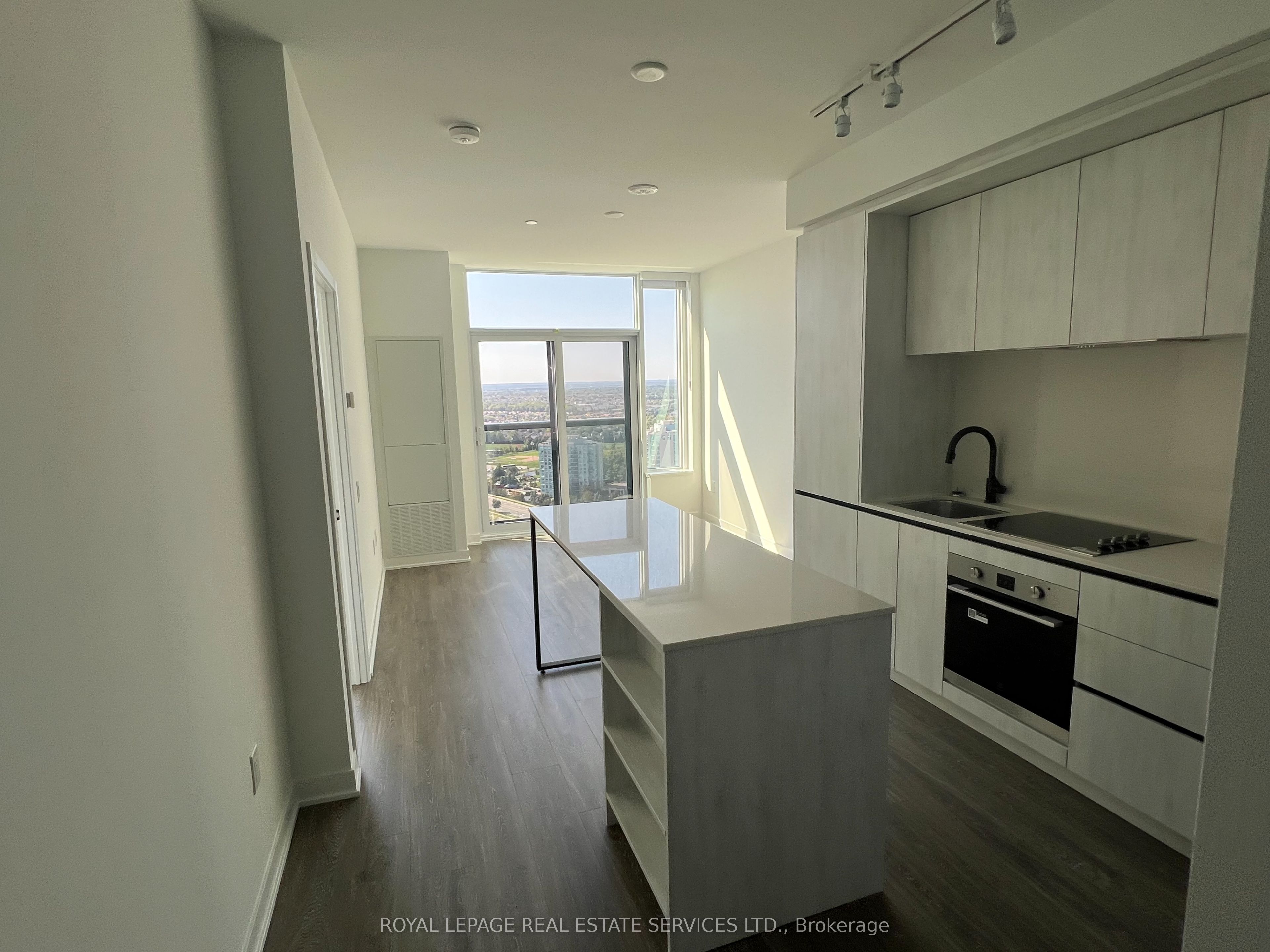 2495 Eglinton Avenue W 2713, Mississauga, ON L5M 2T2 photo 5