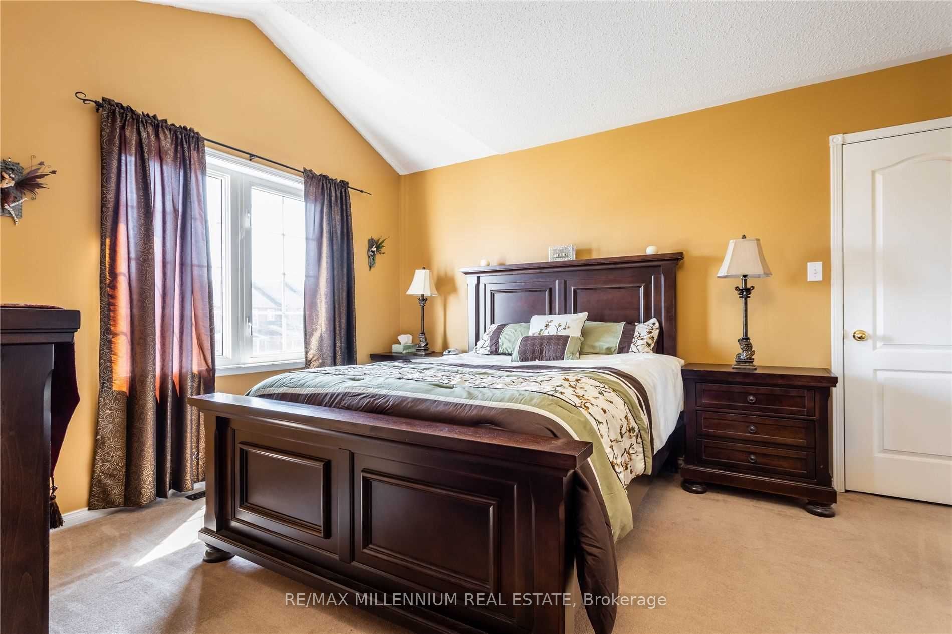13 Dawson Crescent, Milton, ON L9T 5H8 photo 5