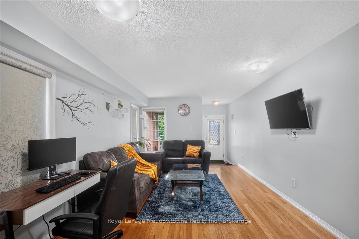 1138 Charlton Way, Milton, ON L9T 5Y8 photo 2