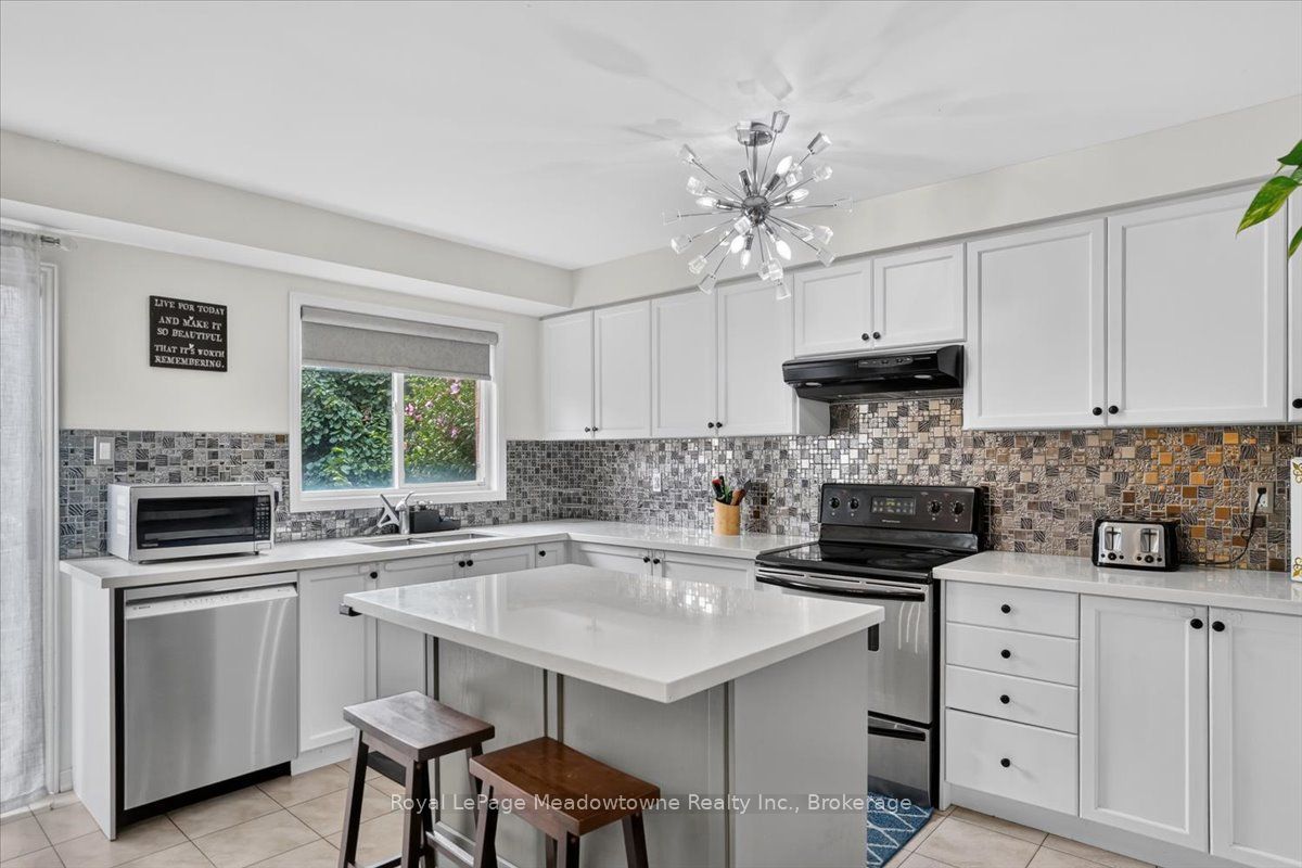 1138 Charlton Way, Milton, ON L9T 5Y8 photo 5