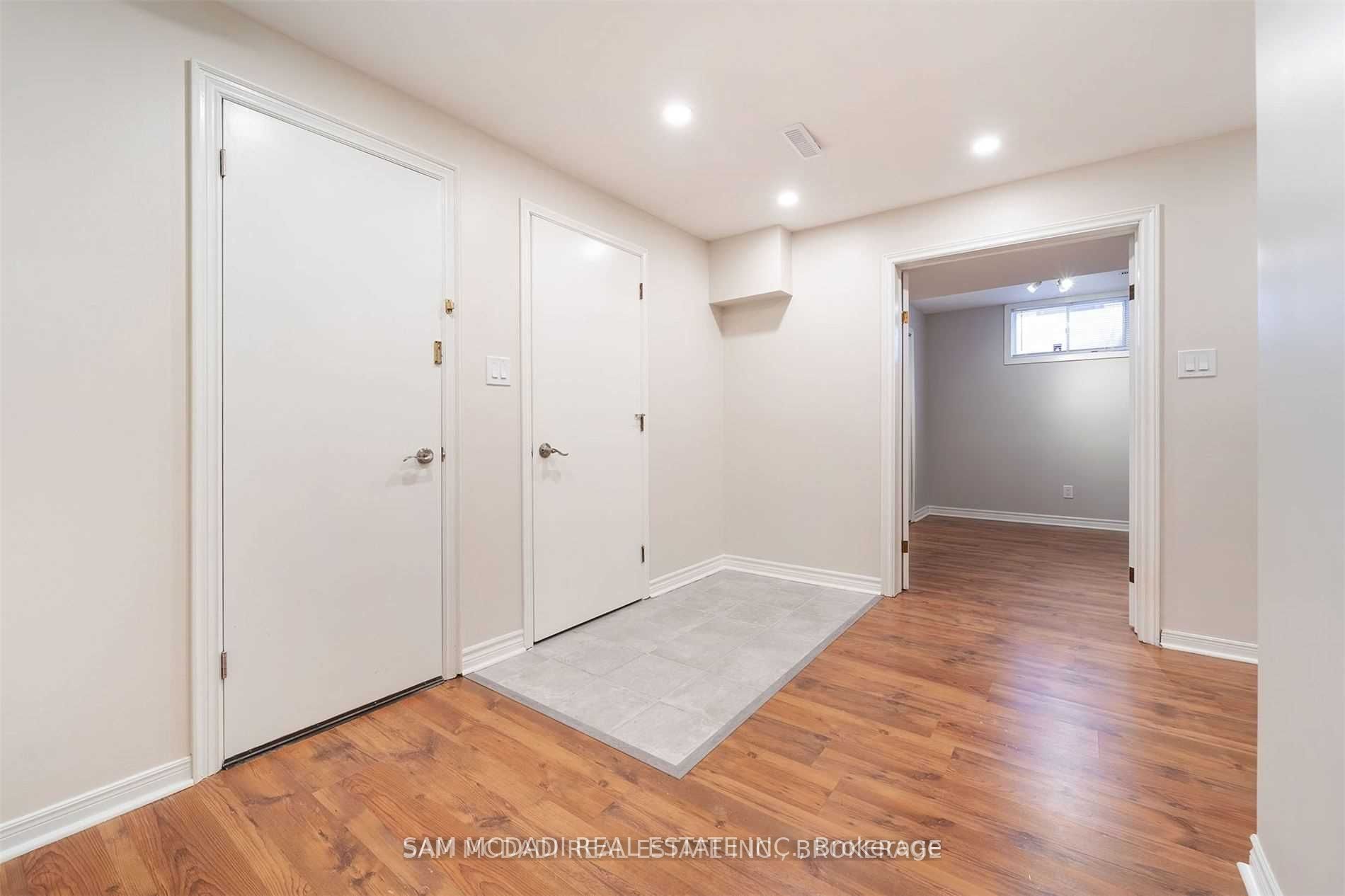 2212 Florian (Lower) Road, Mississauga, ON L5A 2M4 photo 3