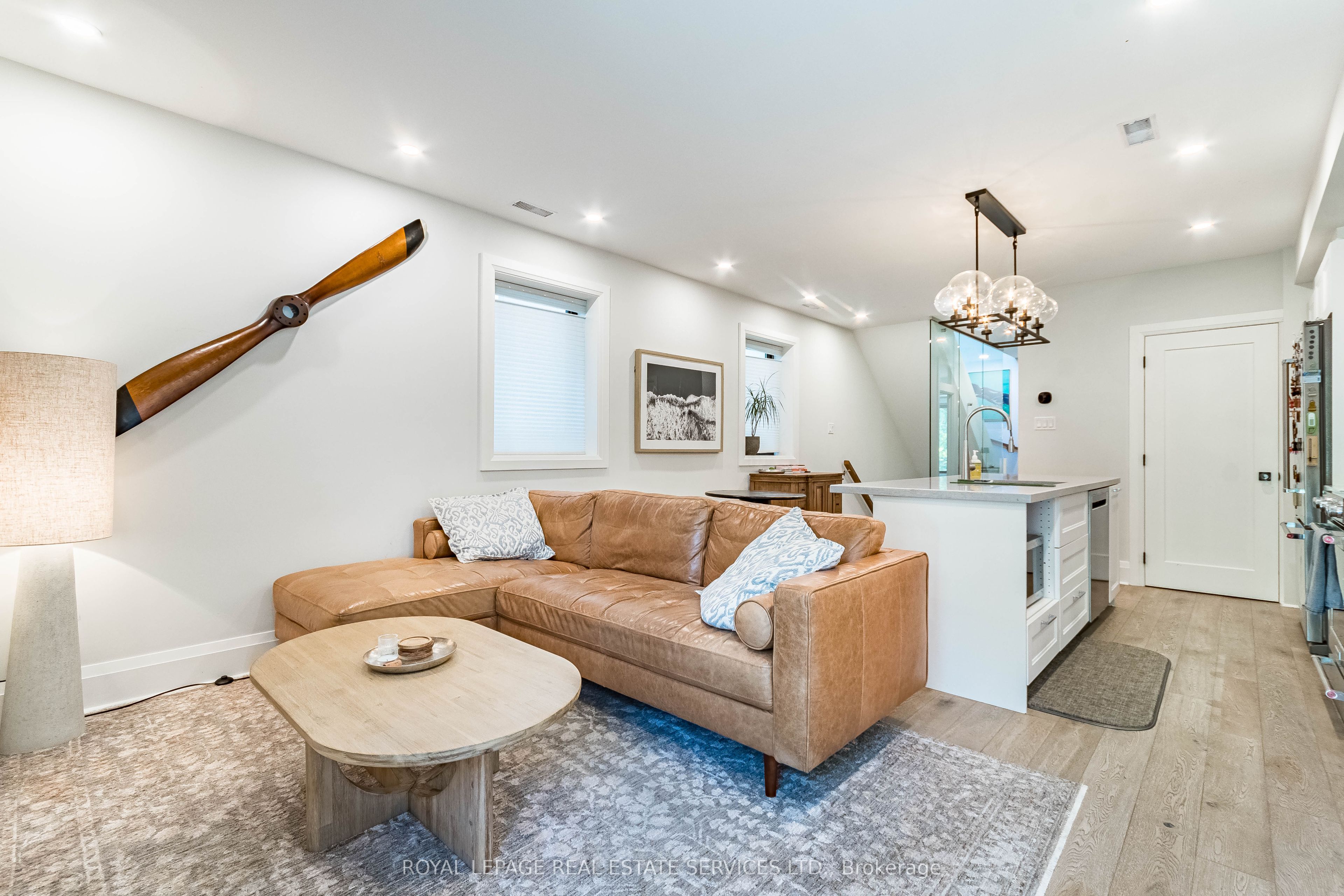 238 Garden Avenue, Toronto, ON M6R 1J1 photo 4