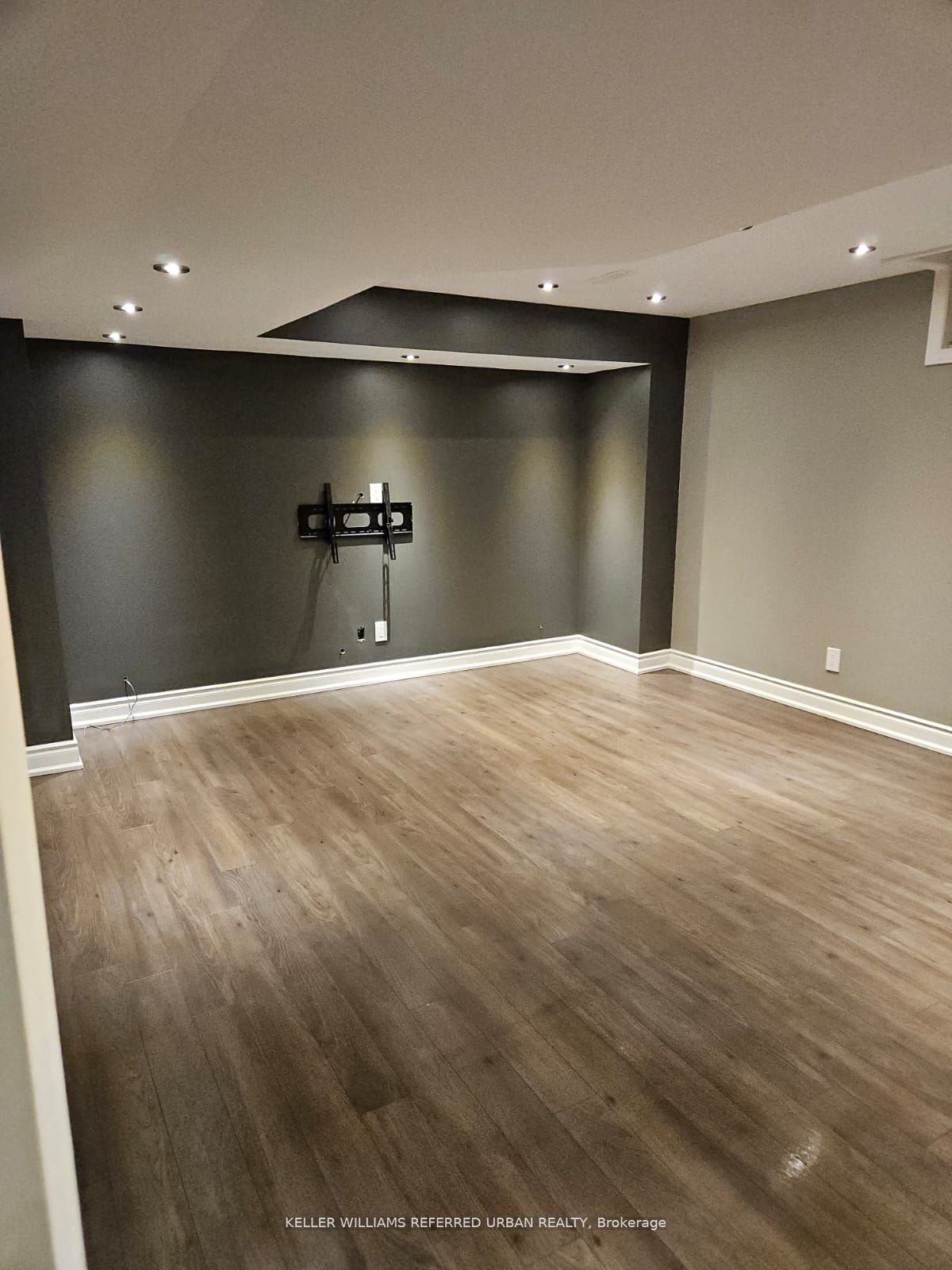 118 Earlsbridge Boulevard Basement, Brampton, ON L7A 3W8 photo 2