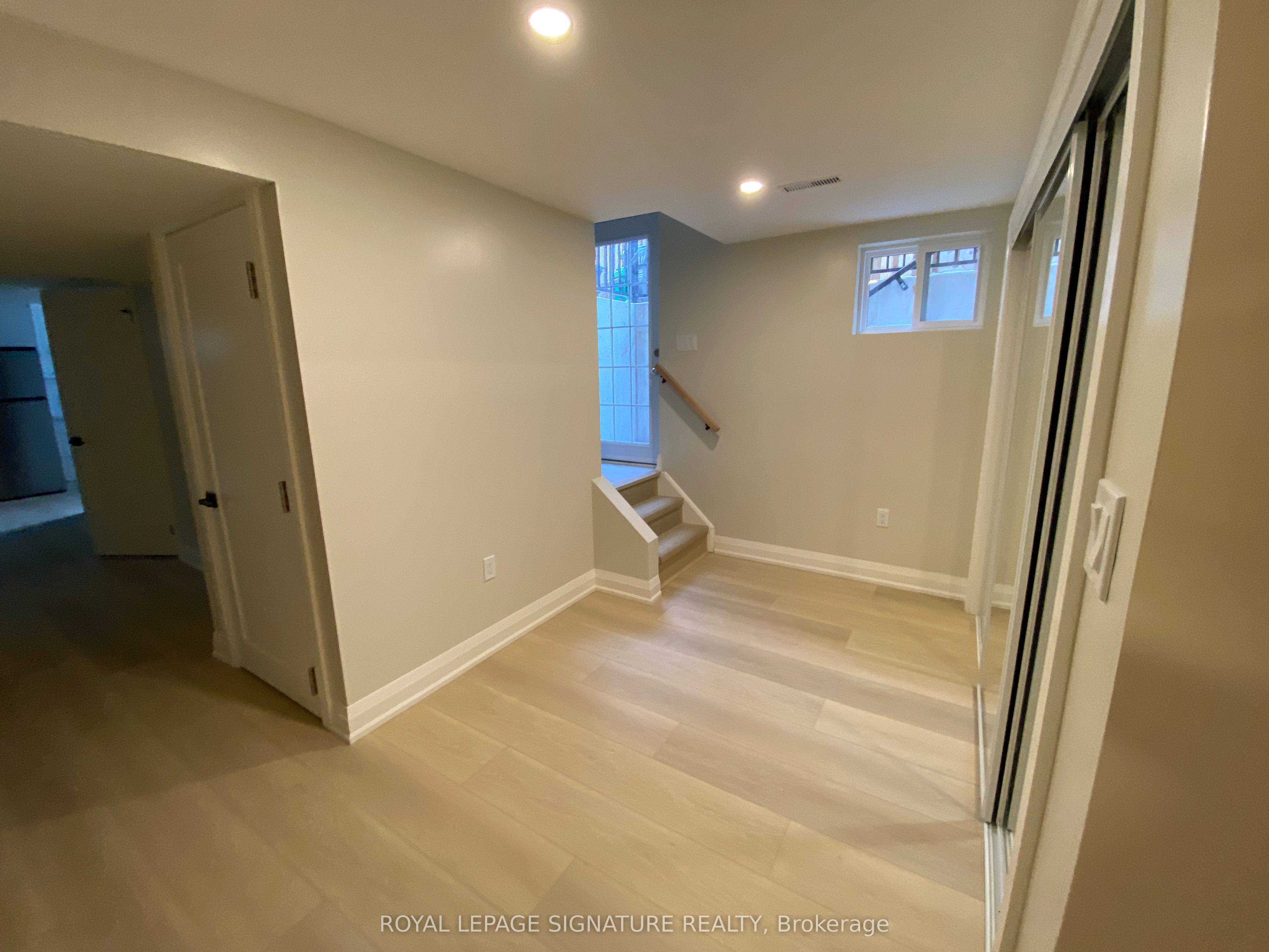 3271 Pilcom Crescent Lower, Mississauga, ON L5B 3X5 photo 5