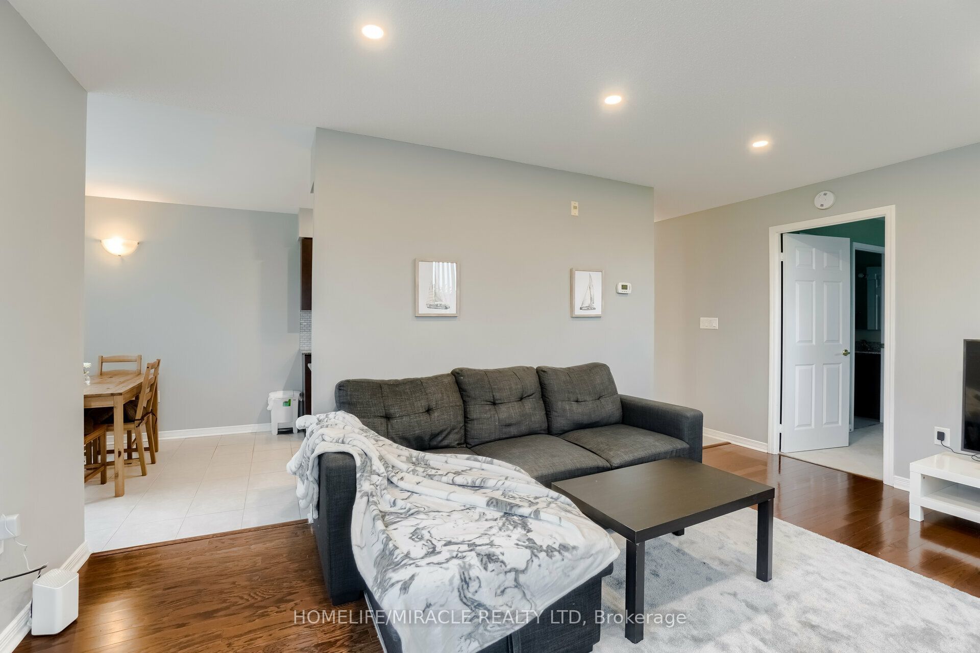 55 Via Rosedale Road 105, Brampton, ON L6R 0V1 photo 5
