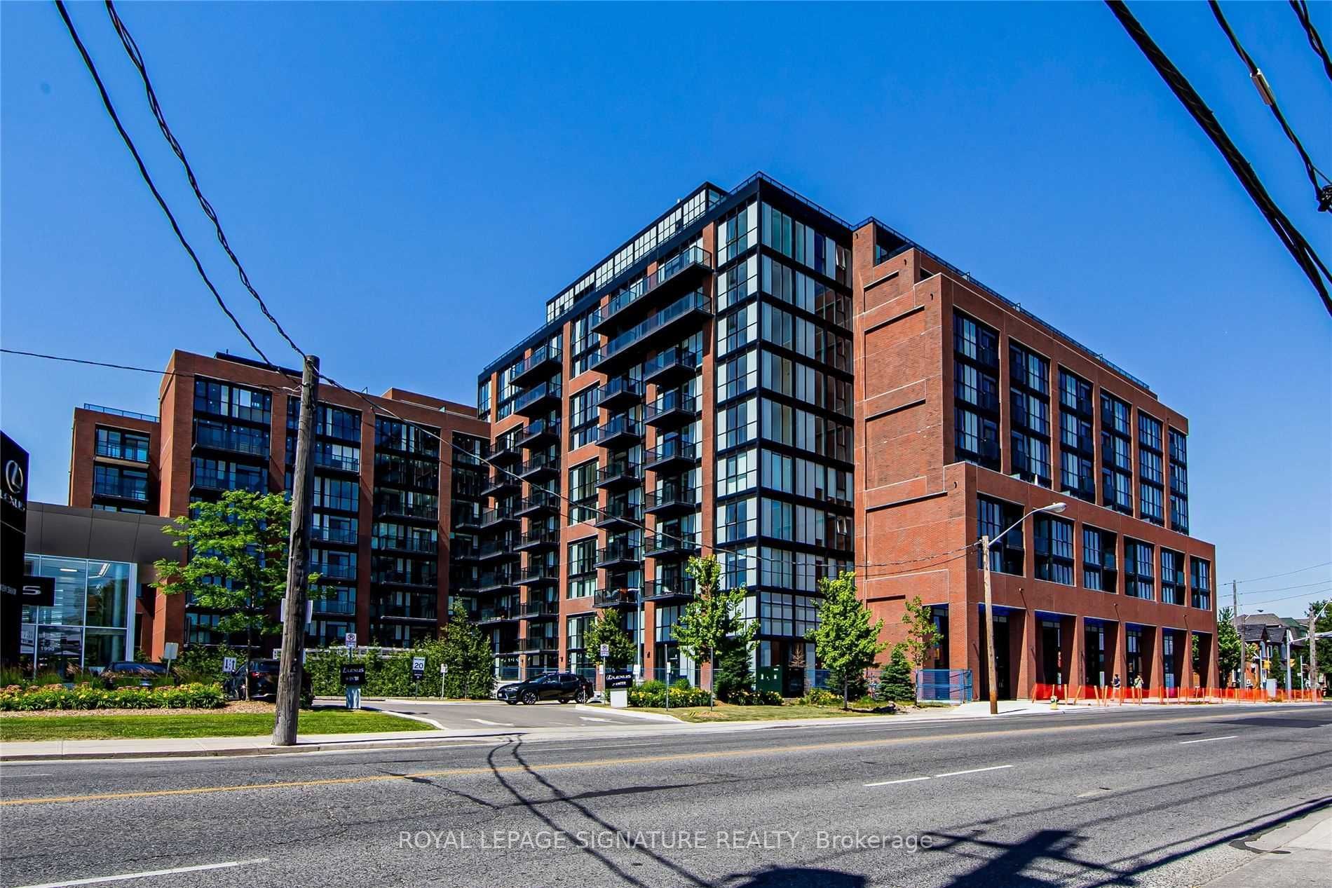2300 St Clair Avenue W 706, Toronto, ON M6N 0B3