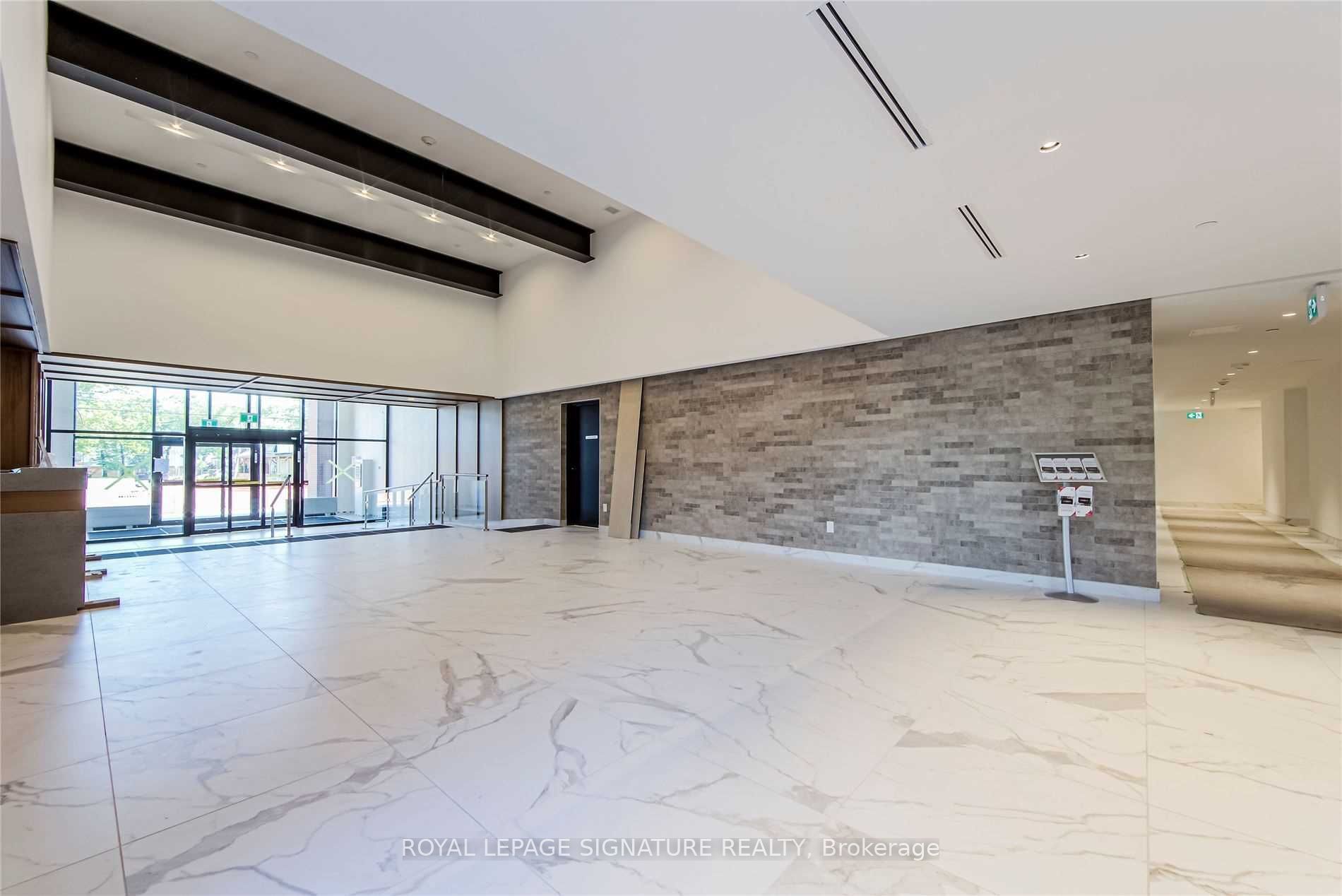 2300 St Clair Avenue W 706, Toronto, ON M6N 0B3 photo 2