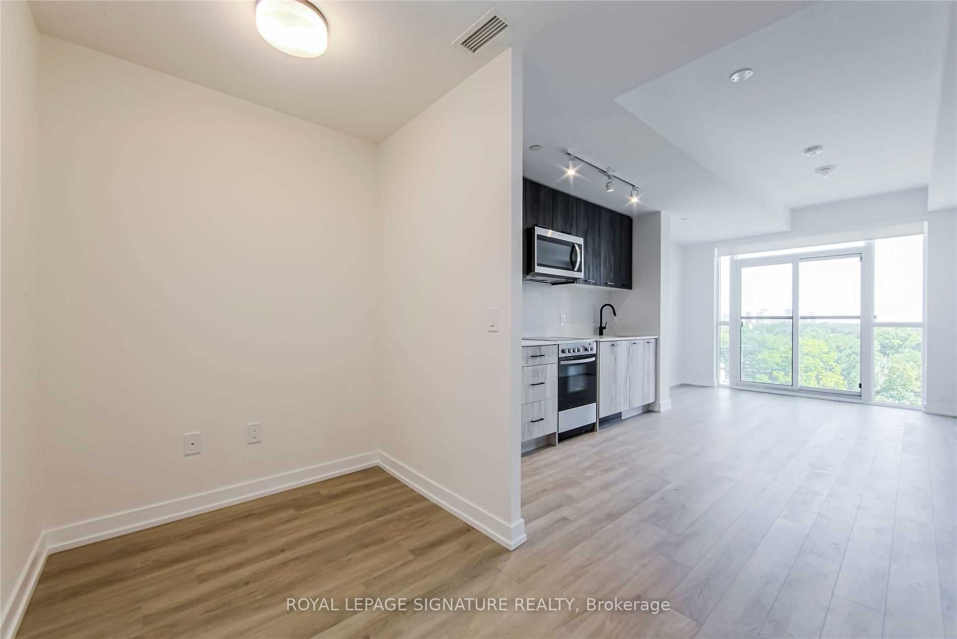 2300 St Clair Avenue W 706, Toronto, ON M6N 0B3 photo 4