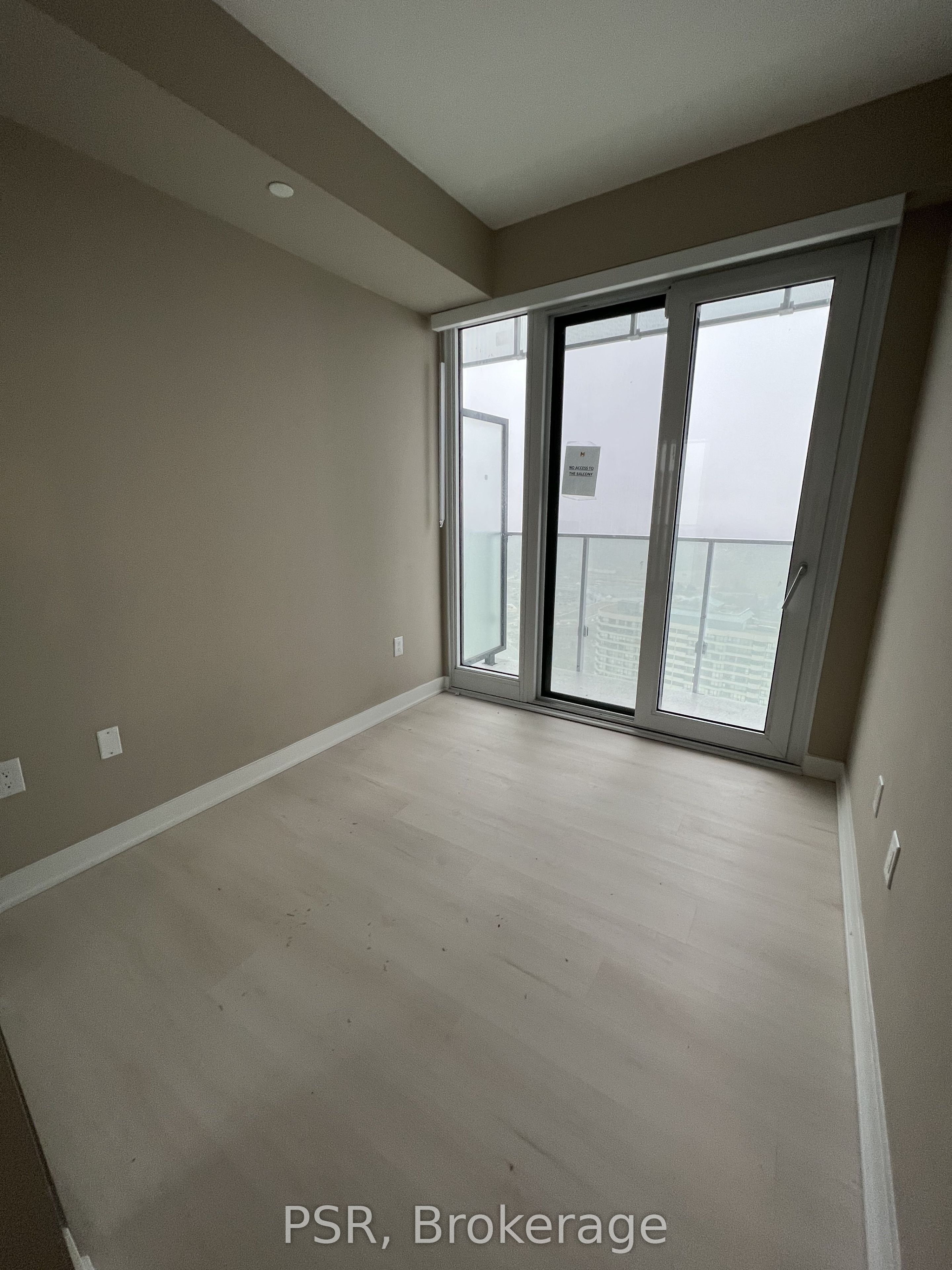 3900 Confederation Parkway 2904, Mississauga, ON L5B 0M3 photo 5