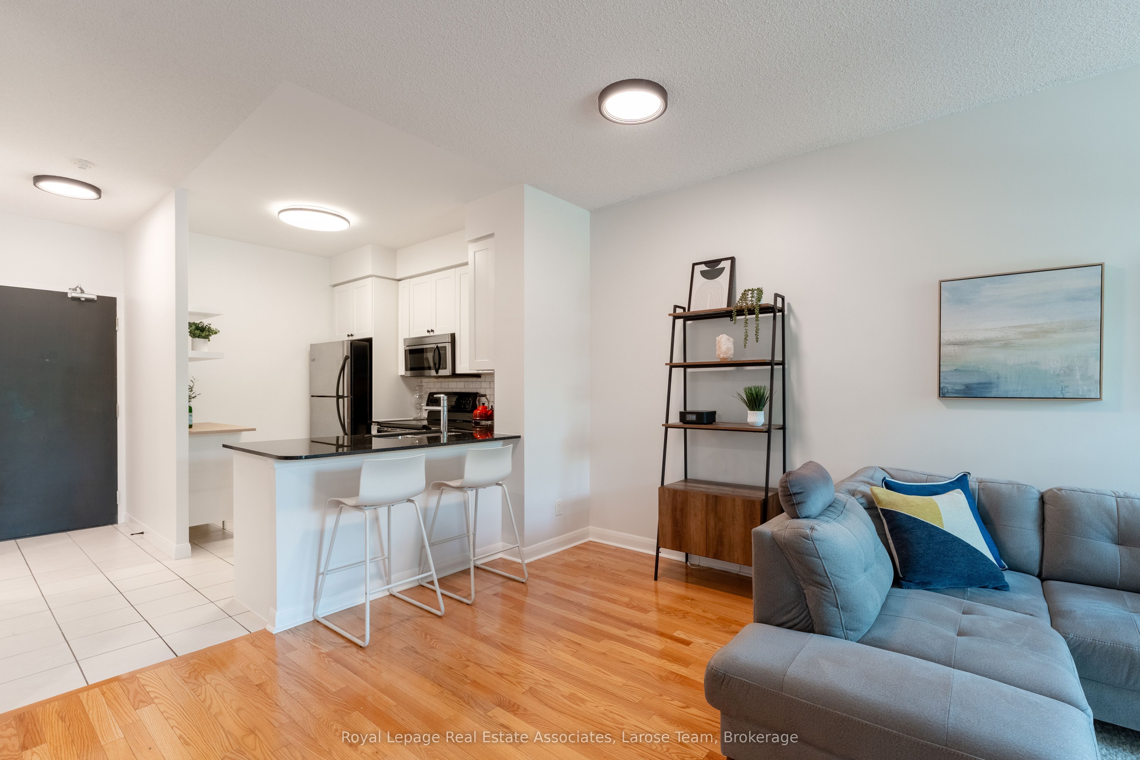 225 Sherway Gardens Road 102, Toronto, ON M9C 0A3 photo 2