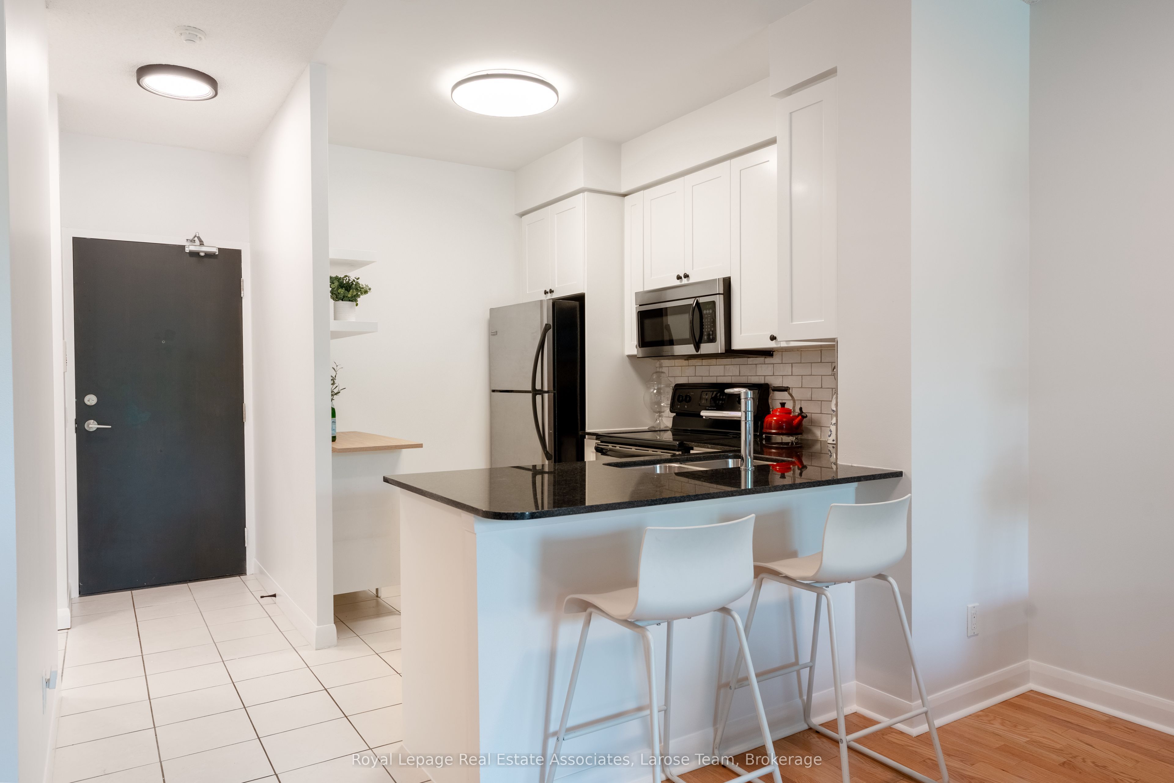 225 Sherway Gardens Road 102, Toronto, ON M9C 0A3 photo 4