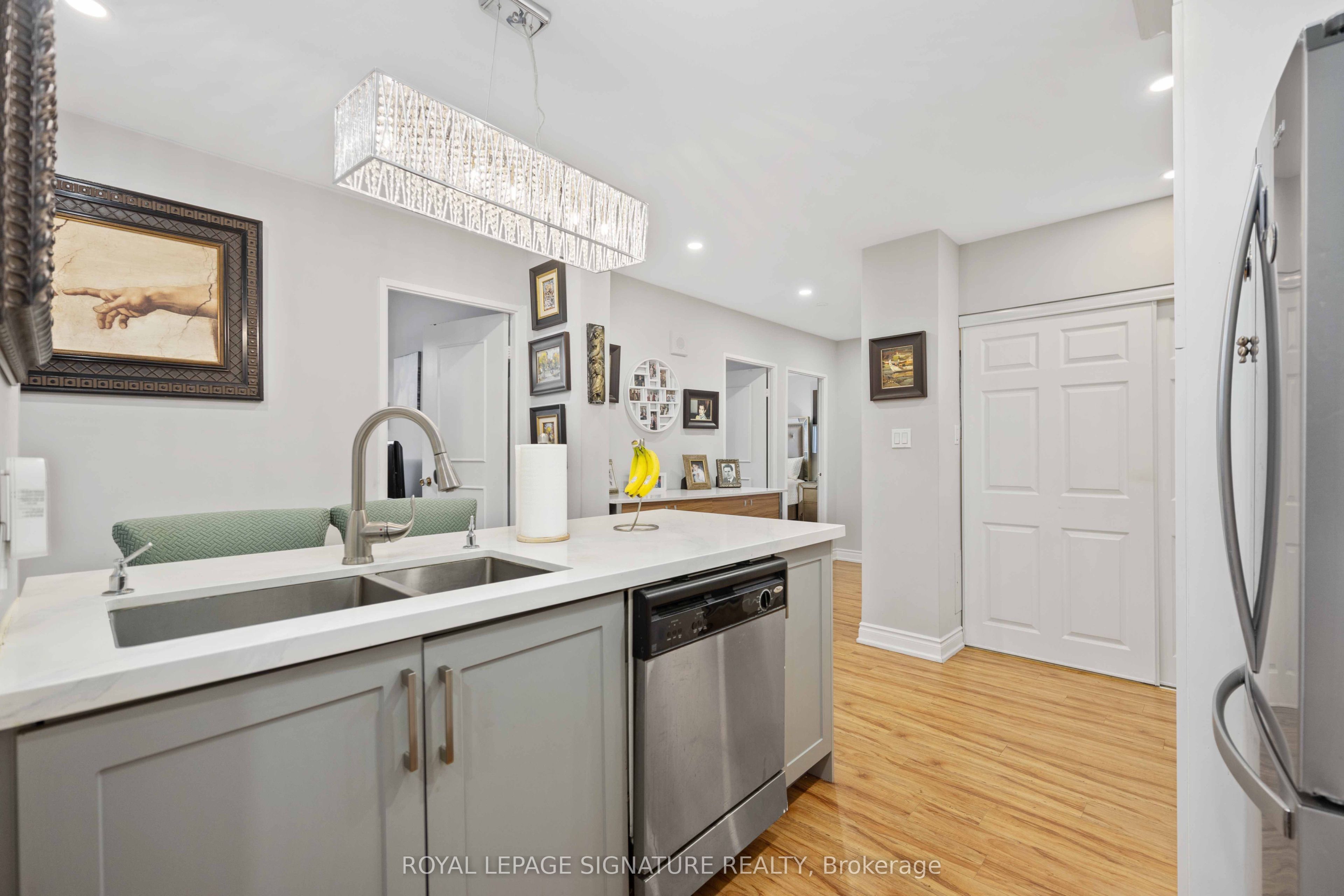 320 Dixon Road 2315, Toronto, ON M9R 1S8 photo 5
