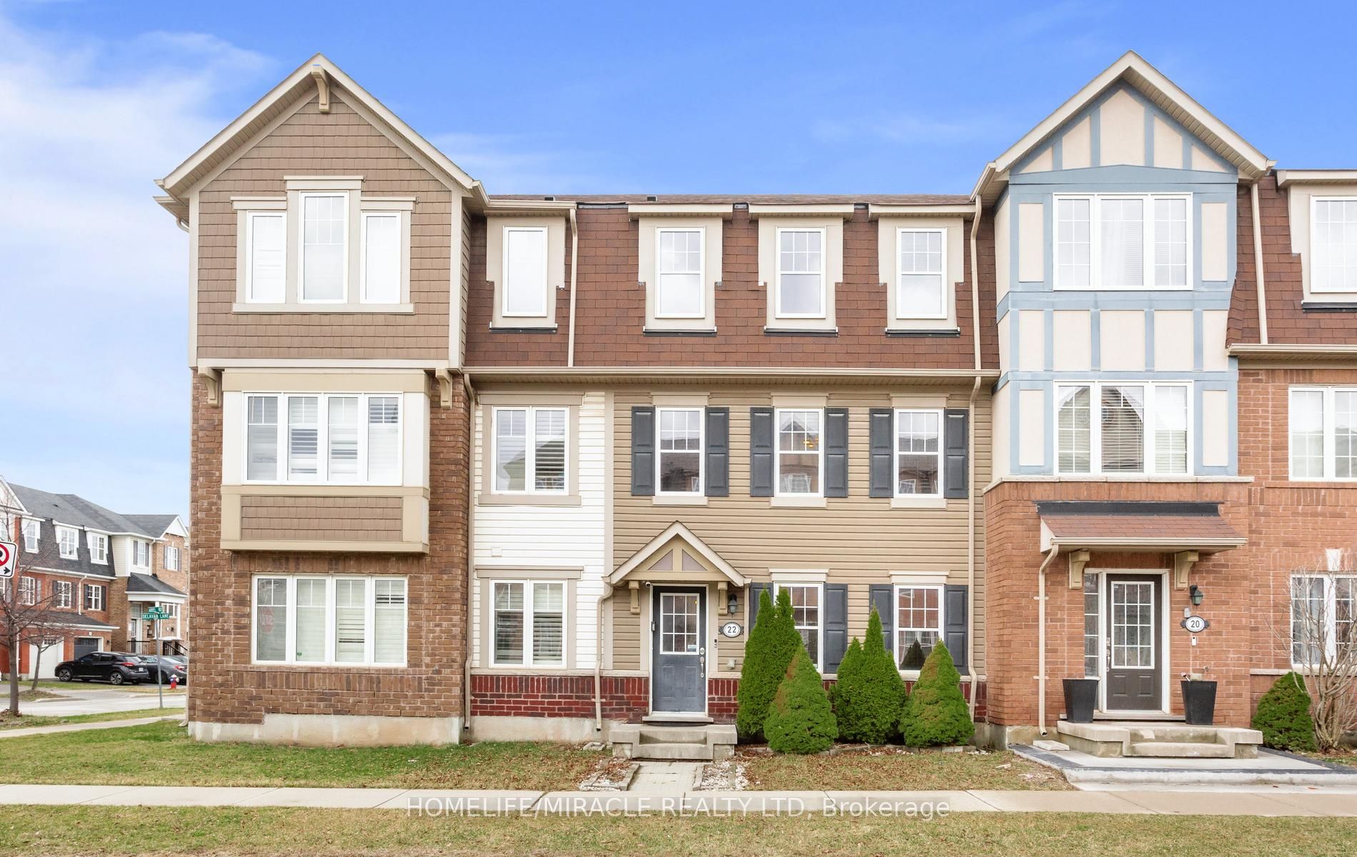22 Crossbill Road, Brampton, ON L7A 0S5 photo 3
