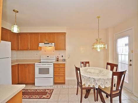 48 Tideland Drive, Brampton, ON L7A 2W2 photo 2