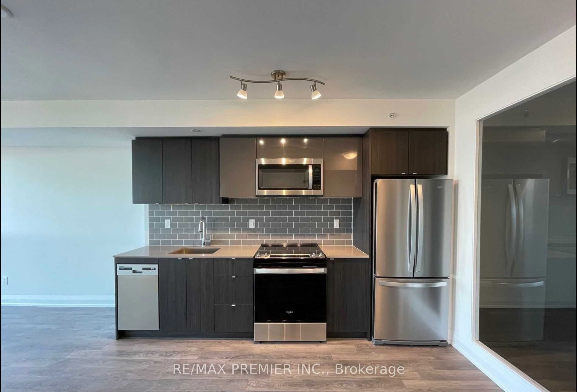 1461 Lawrence Avenue W 1508, Toronto, ON M6L 0A6 photo 2