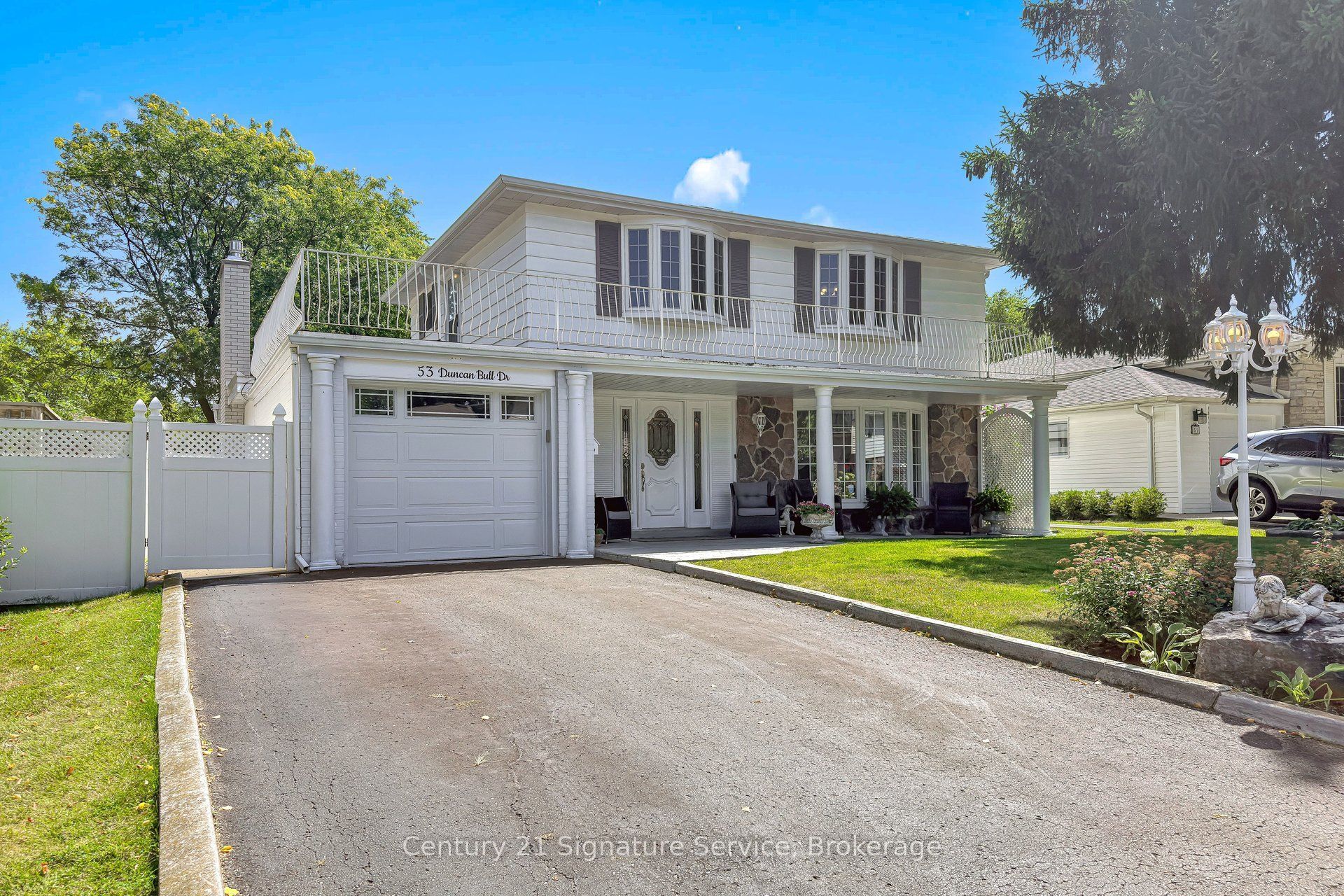 53 Duncan Bull Drive, Brampton, ON L6W 1H5 photo 2