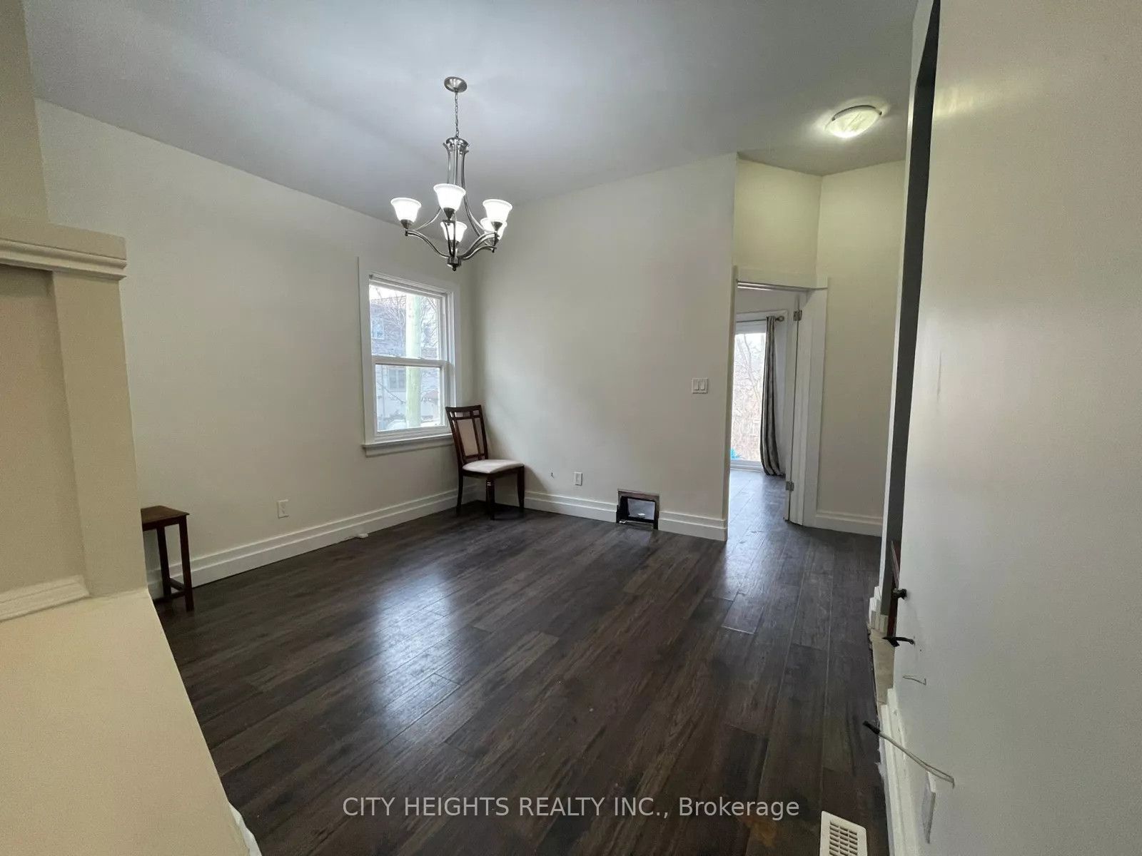 1561 Hurontario Street, Mississauga, ON L5G 3H7 photo 5