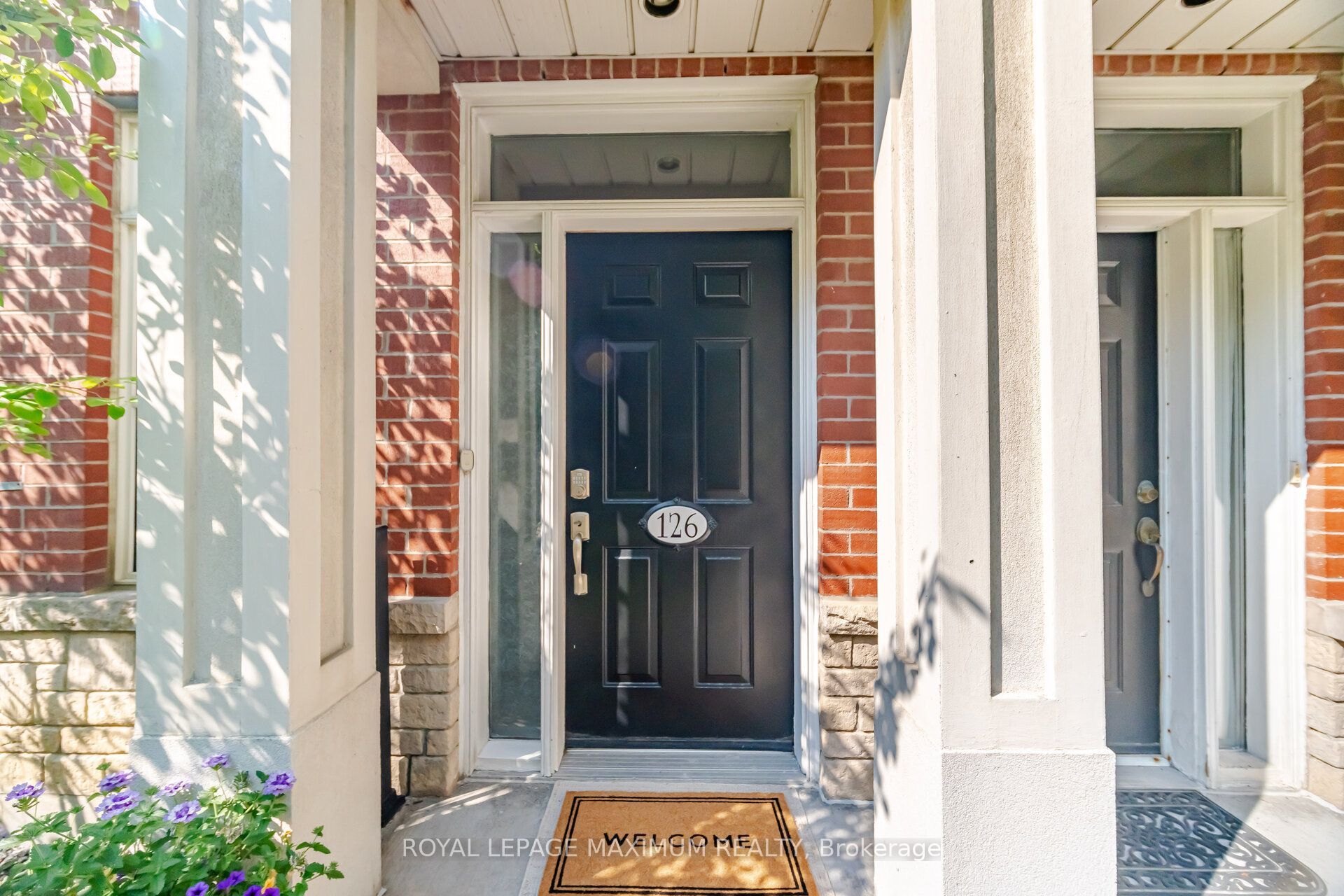 126 Resurrection Road, Toronto, ON M9A 5H1 photo 5