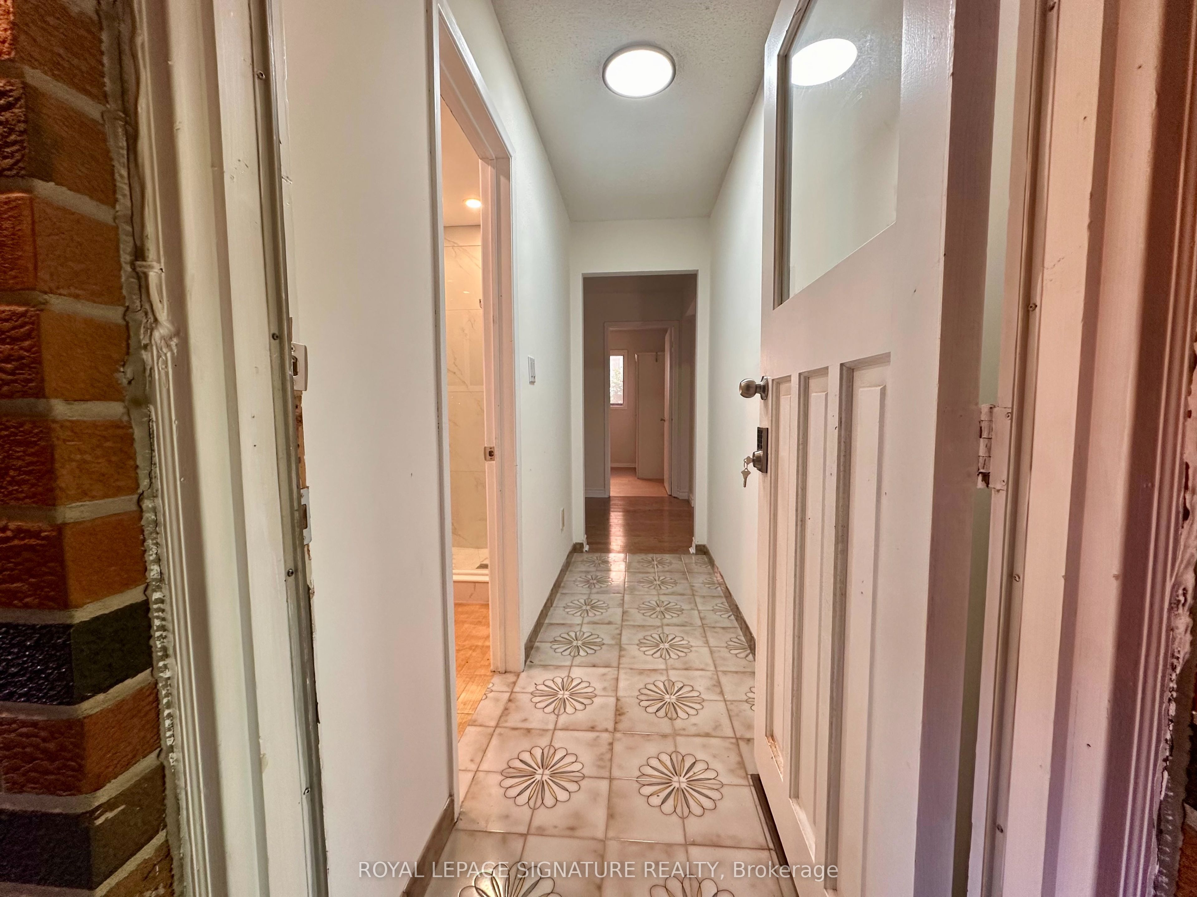 4170 Sunset Valley Court Walkout Bsmt, Mississauga, ON L4W 3L5 photo 5