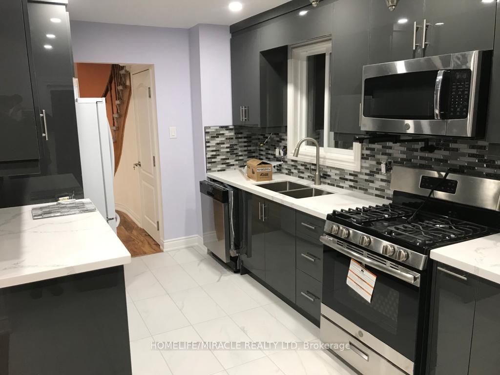 7010 Cordingley Crescent Bsmt, Mississauga, ON L5N 4Z5 photo 5