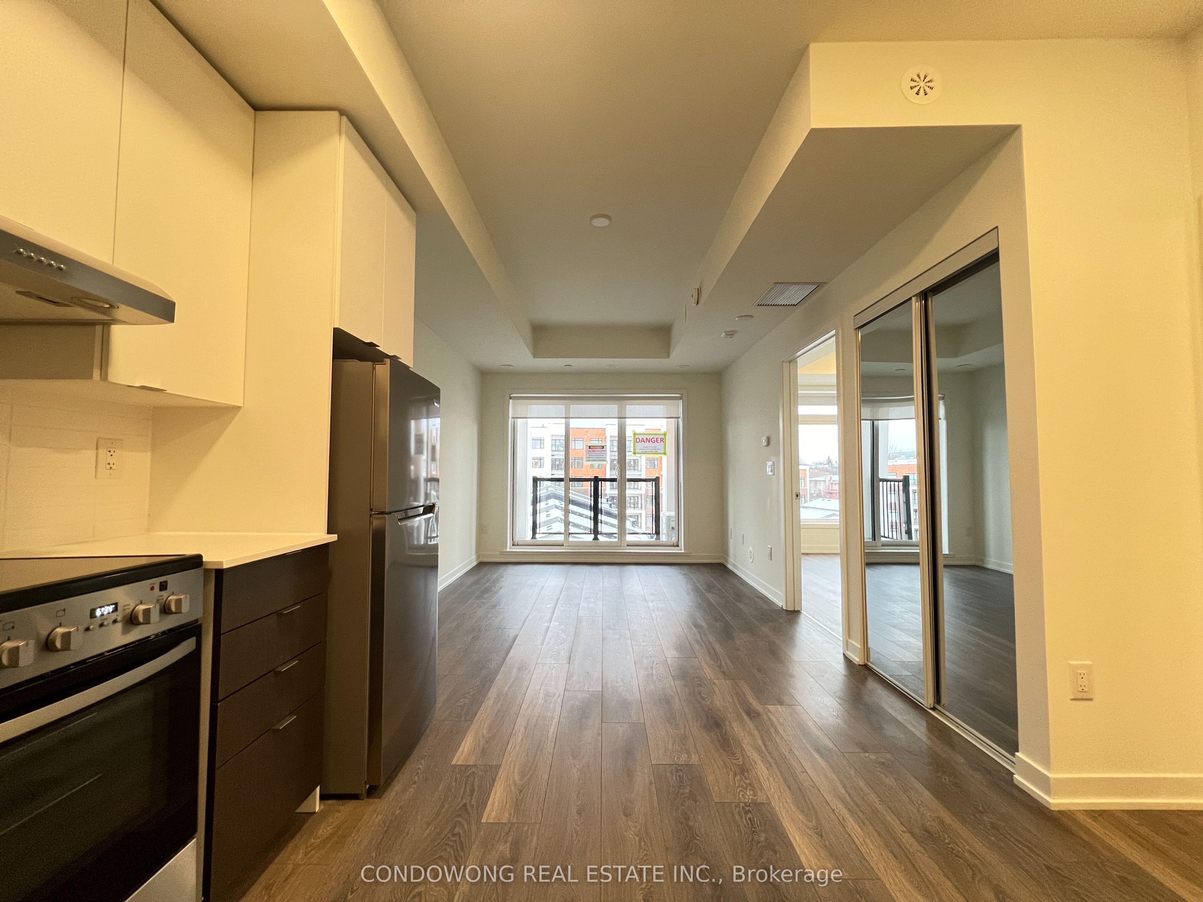 165 Canon Jackson Drive 507, Toronto, ON M6M 0C4