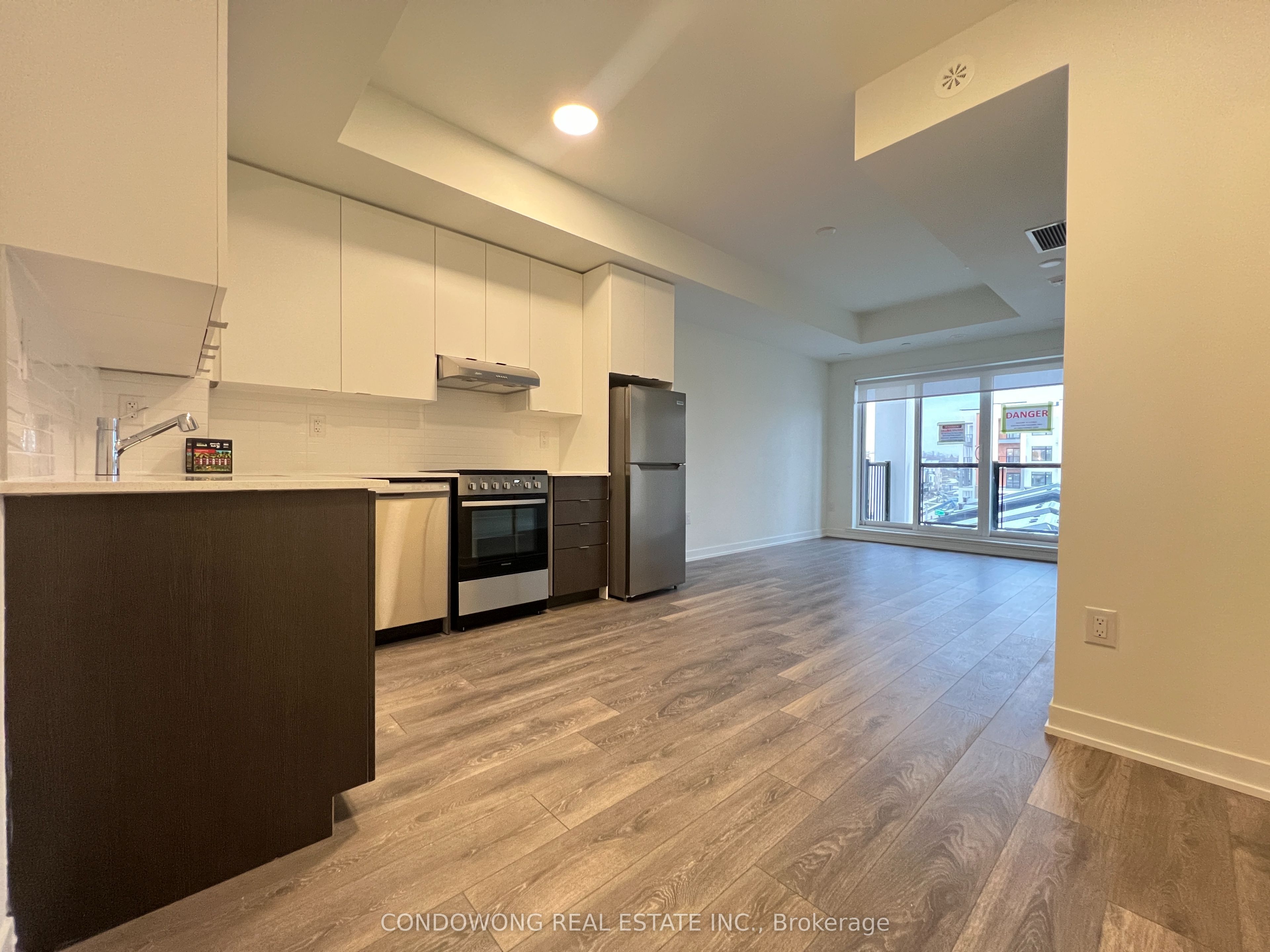 165 Canon Jackson Drive 507, Toronto, ON M6M 0C4 photo 3