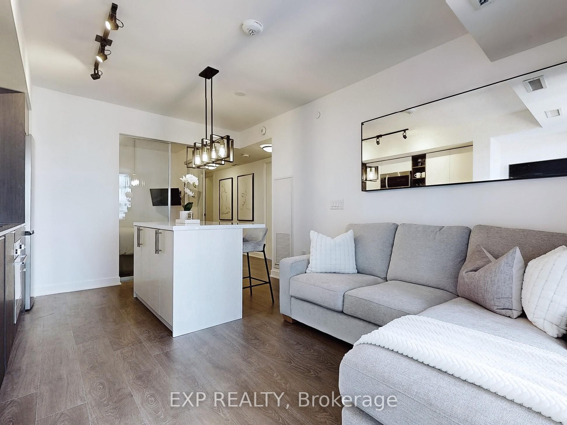 36 Zorra Street 330, Toronto, ON M8Z 0G5 photo 5