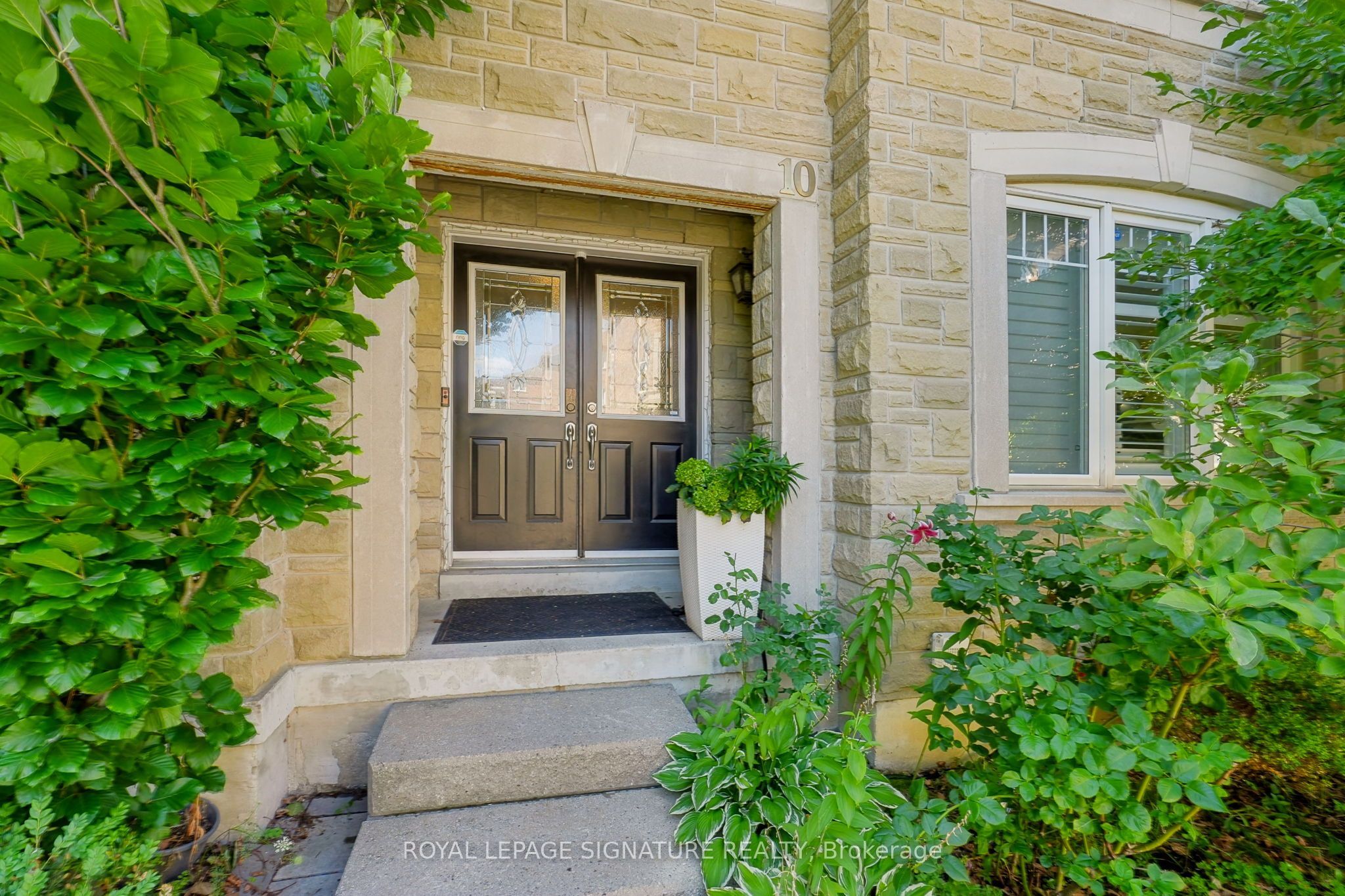 10 Clockwork Lane, Toronto, ON M8Y 4H5 photo 4