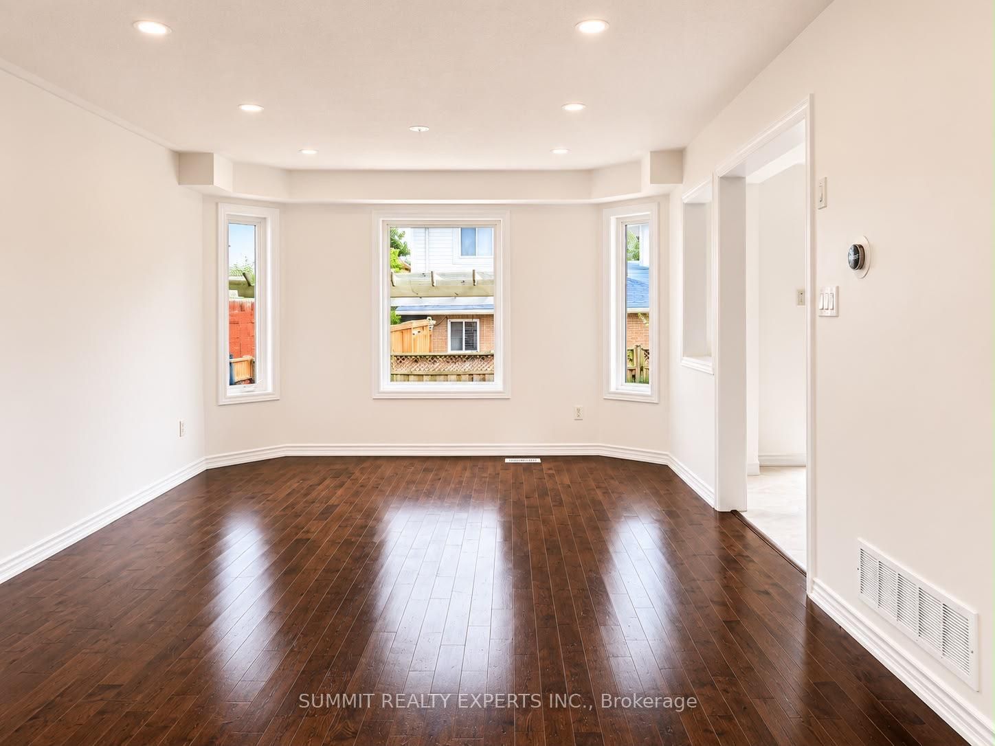 25 Deforest Drive, Brampton, ON L7A 2Y1 photo 3