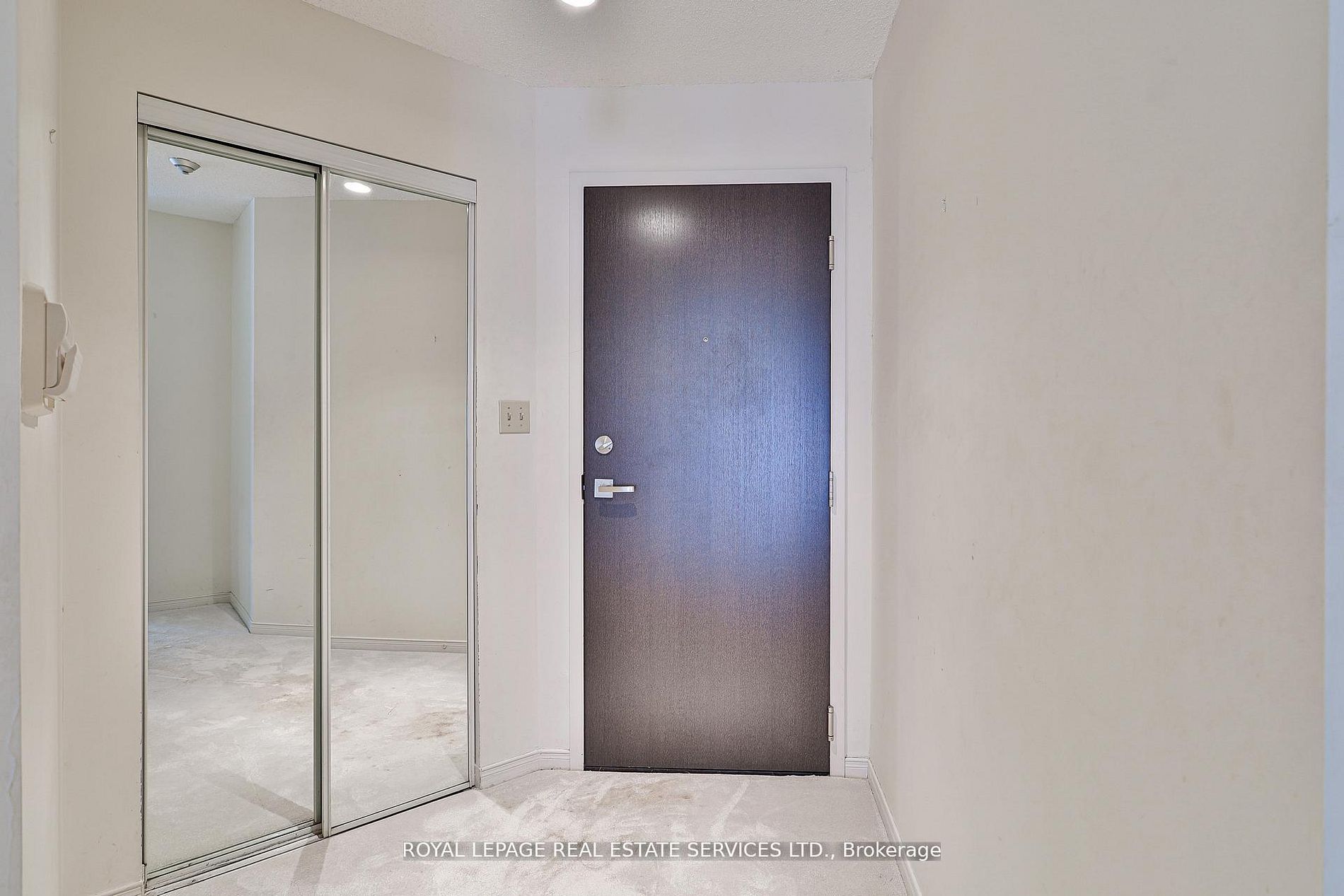 2269 Lake Shore Boulevard W 511, Toronto, ON M8V 3X6 photo 5