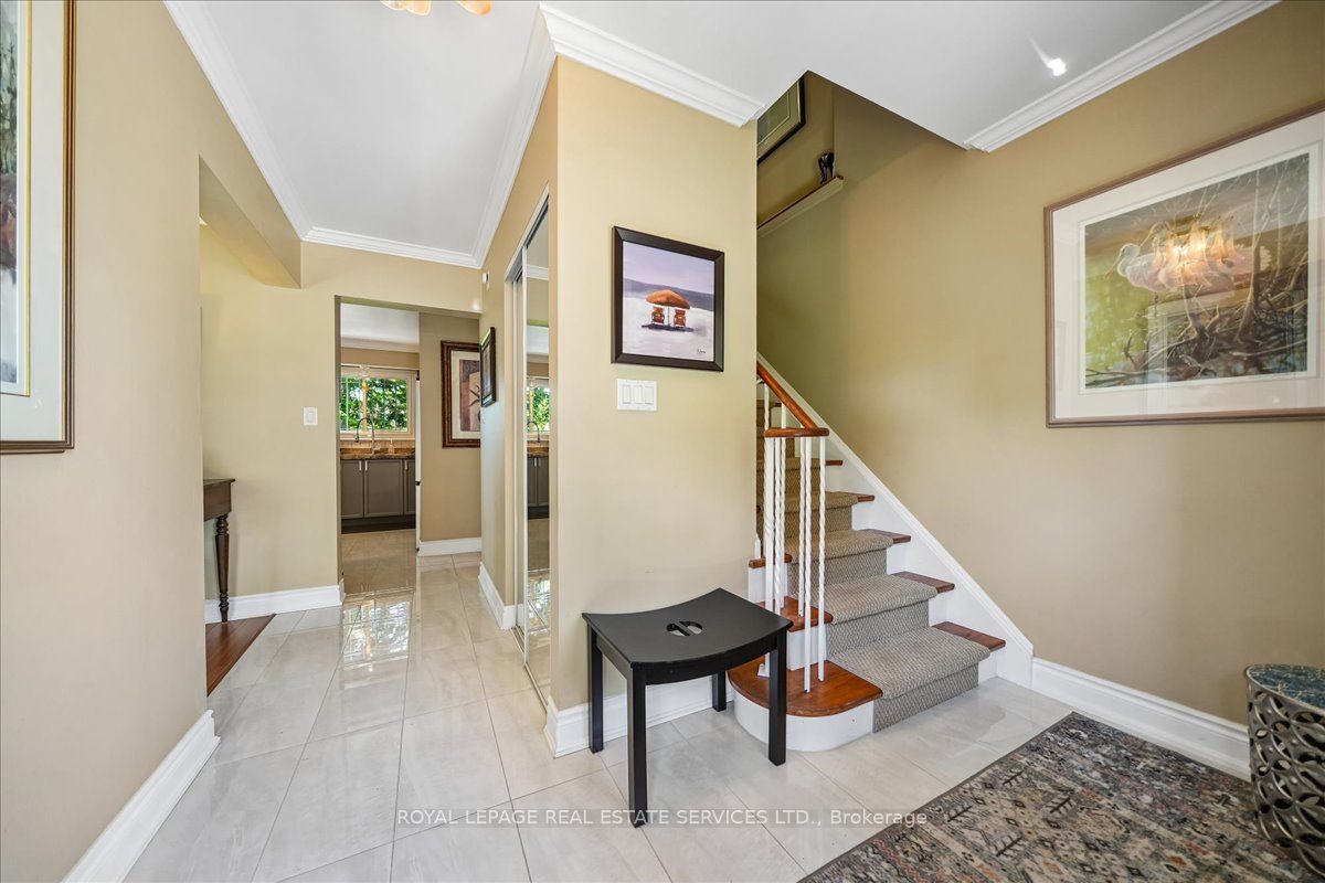 987 Sierra Boulevard, Mississauga, ON L4Y 2E3 photo 4