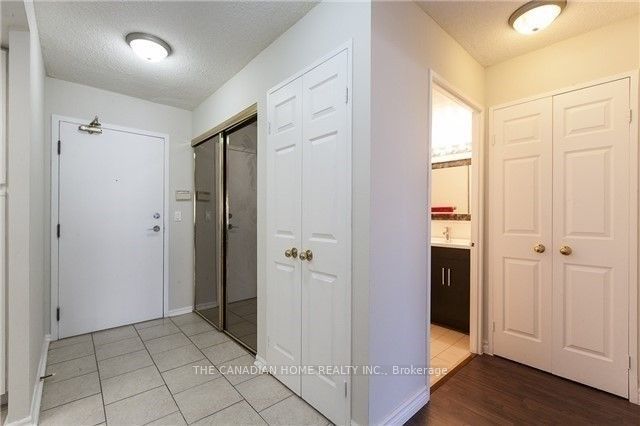 335 Webb Drive 1906, Mississauga, ON L5B 4A1 photo 4