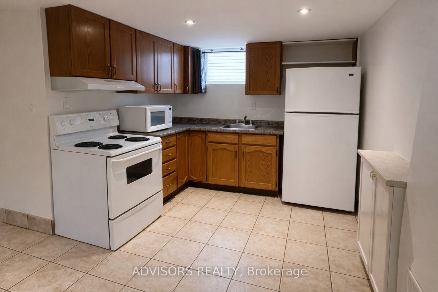 1470 Fisher Avenue, Burlington, ON L7P 2L8 photo 5