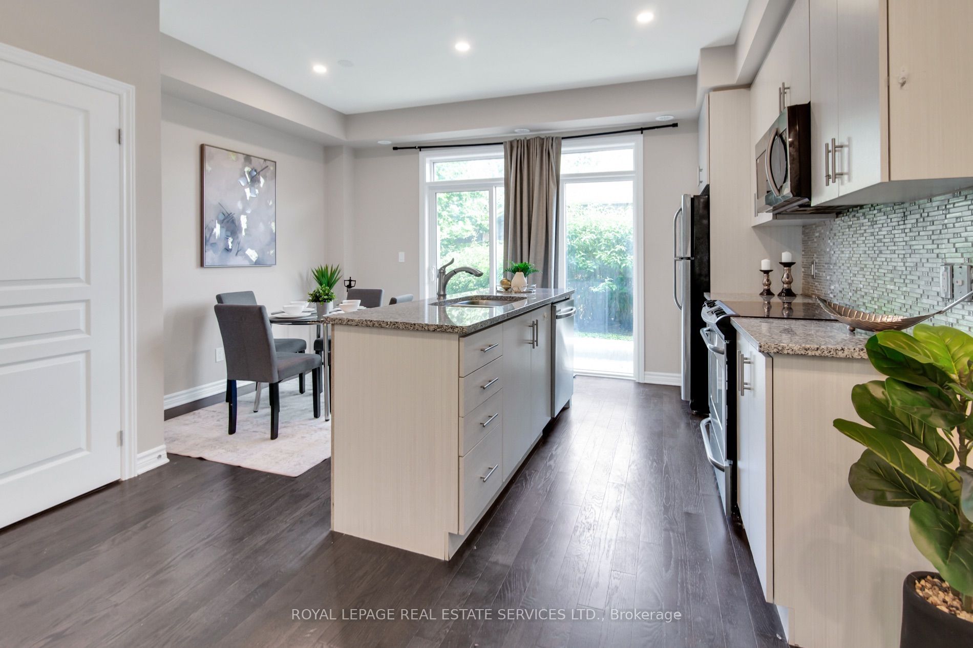 636 Evans Avenue 47, Toronto, ON M8W 0A8 photo 5