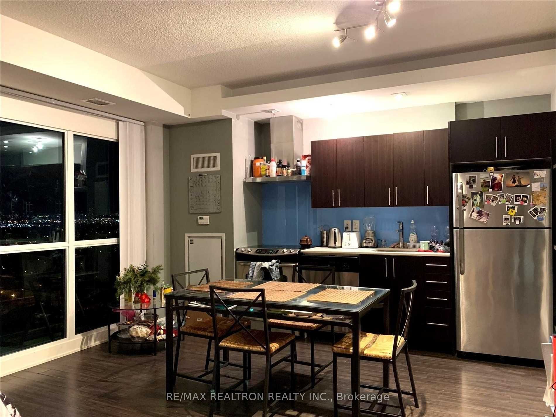 165 Legion Road N 2631, Toronto, ON M8Y 0B3 photo 4