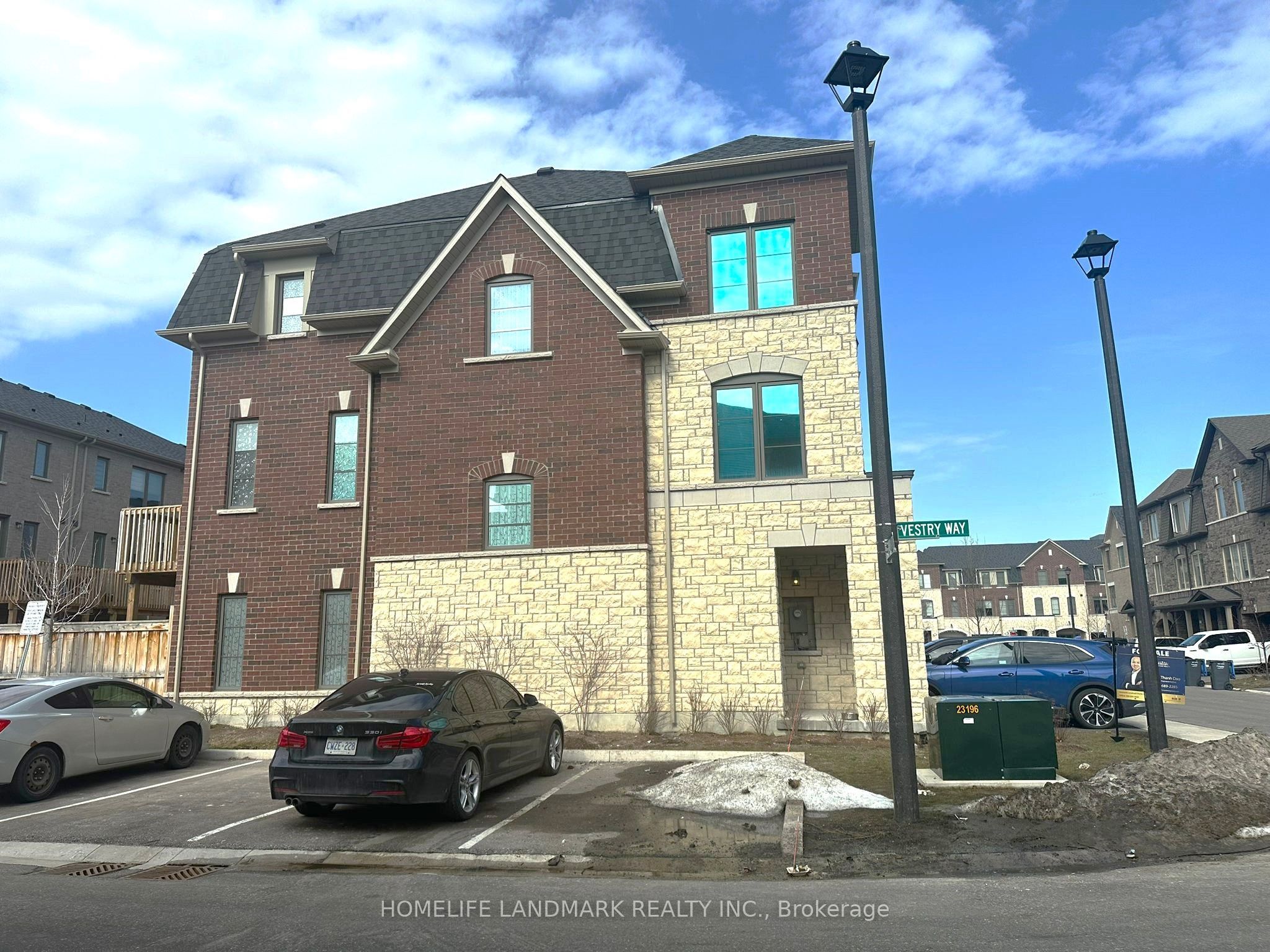 18 Lavinia Road, Brampton, ON L6P 4N8 photo 3