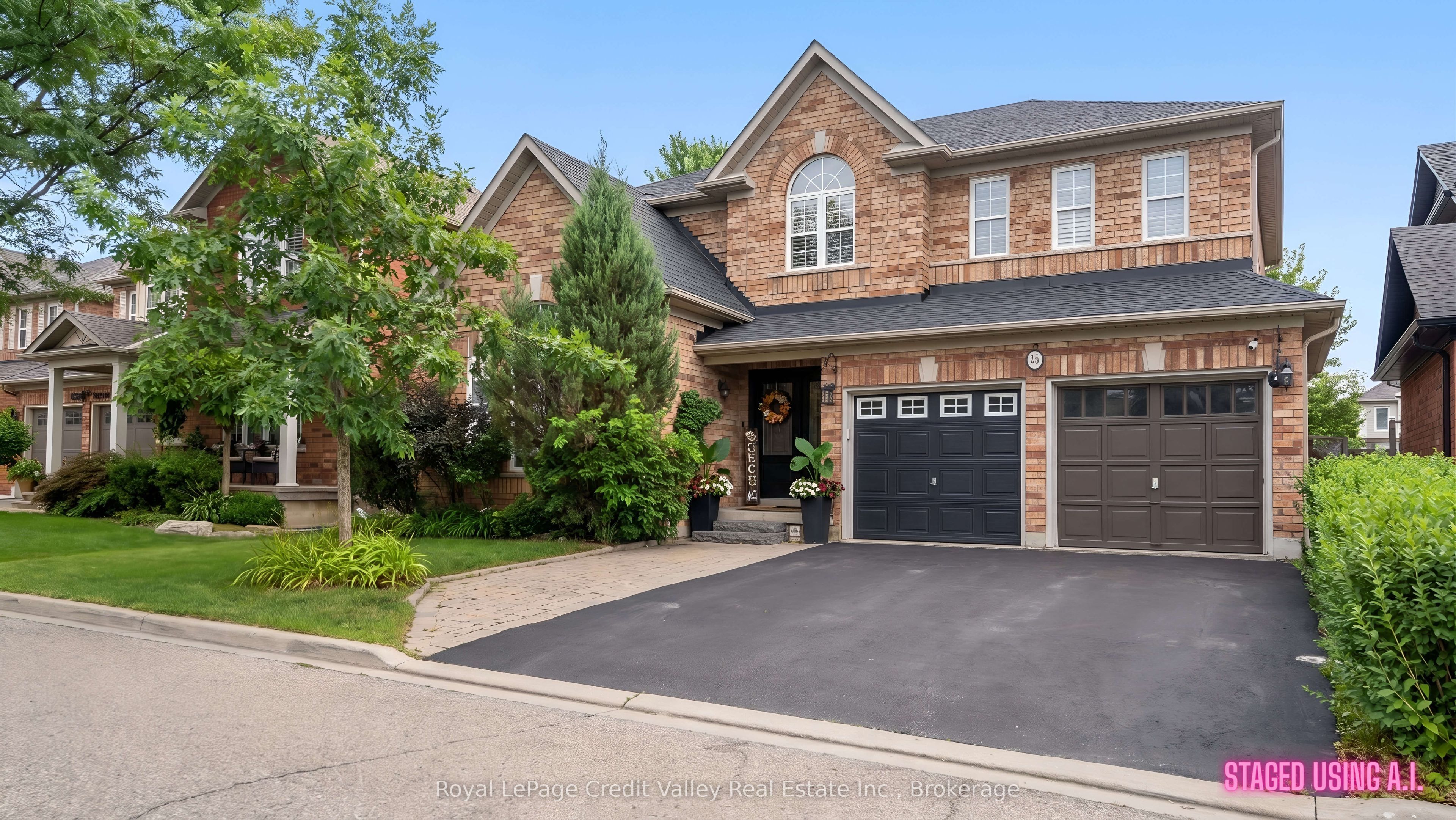 15 Courtsfield Crescent, Brampton, ON L7A 2E3 photo 2