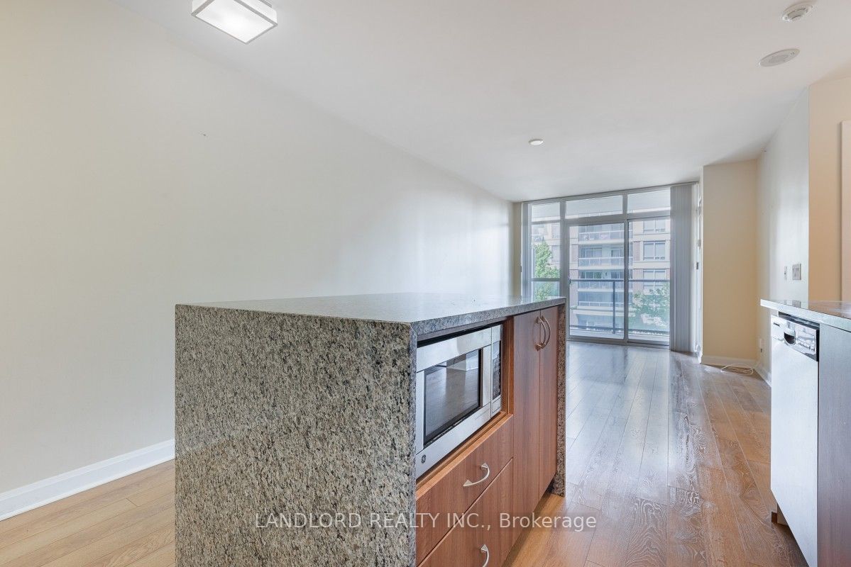1 Michael Power Place 318, Toronto, ON M9A 0A1 photo 5
