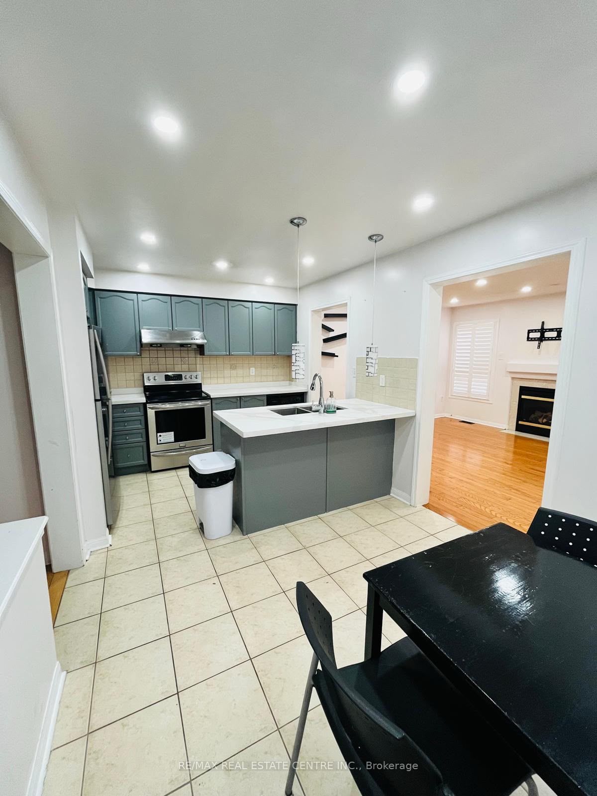 48 Herdwick Street UPPER LEVEL, Brampton, ON L6S 6L7 photo 5