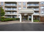 300 Ray Lawson Boulevard 605, Brampton, ON L6Y 5H5 photo 2