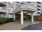 300 Ray Lawson Boulevard 605, Brampton, ON L6Y 5H5 photo 3