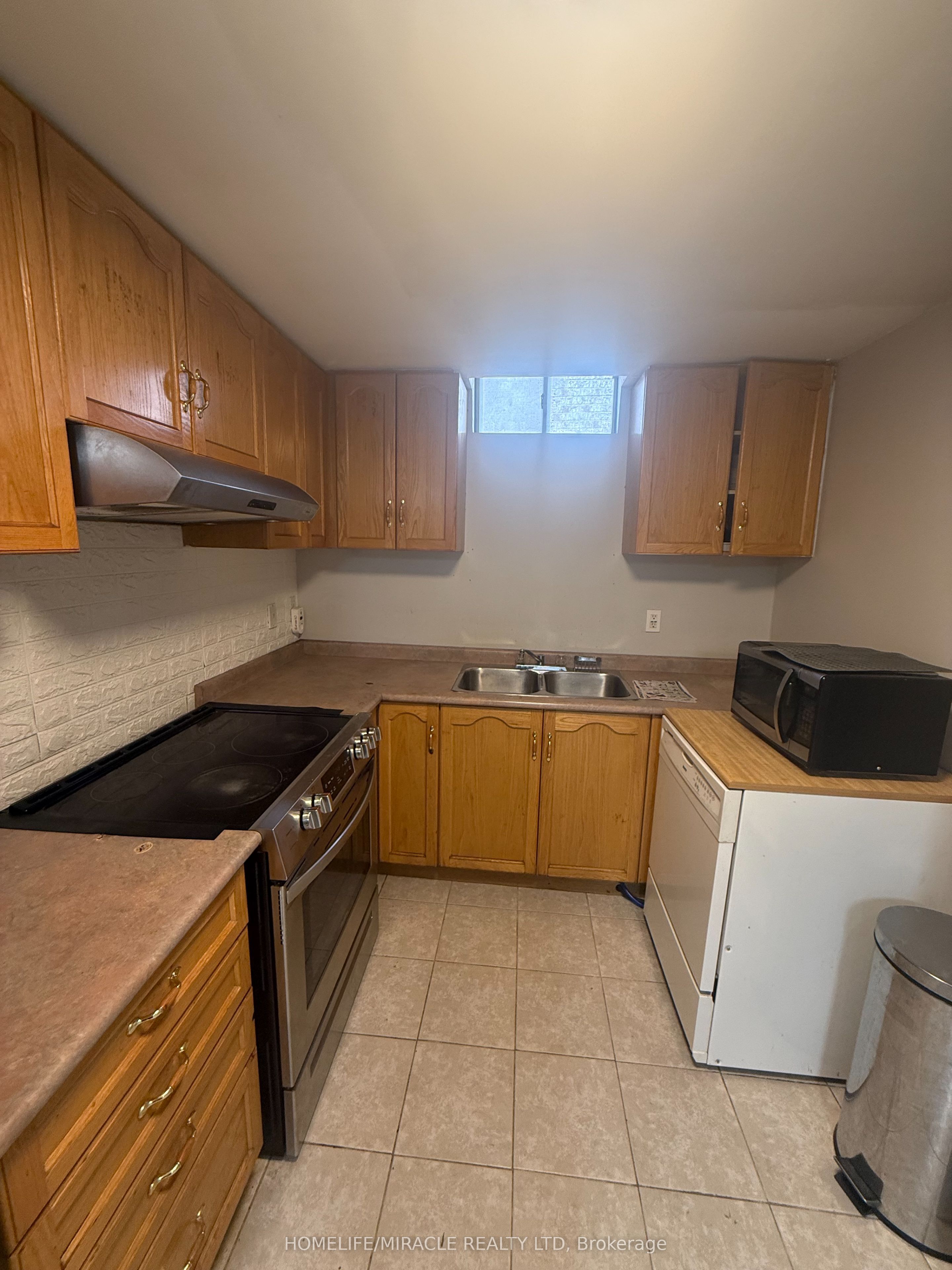 129 Upper Humber Drive Basement, Toronto, ON M9W 7B7 photo 4