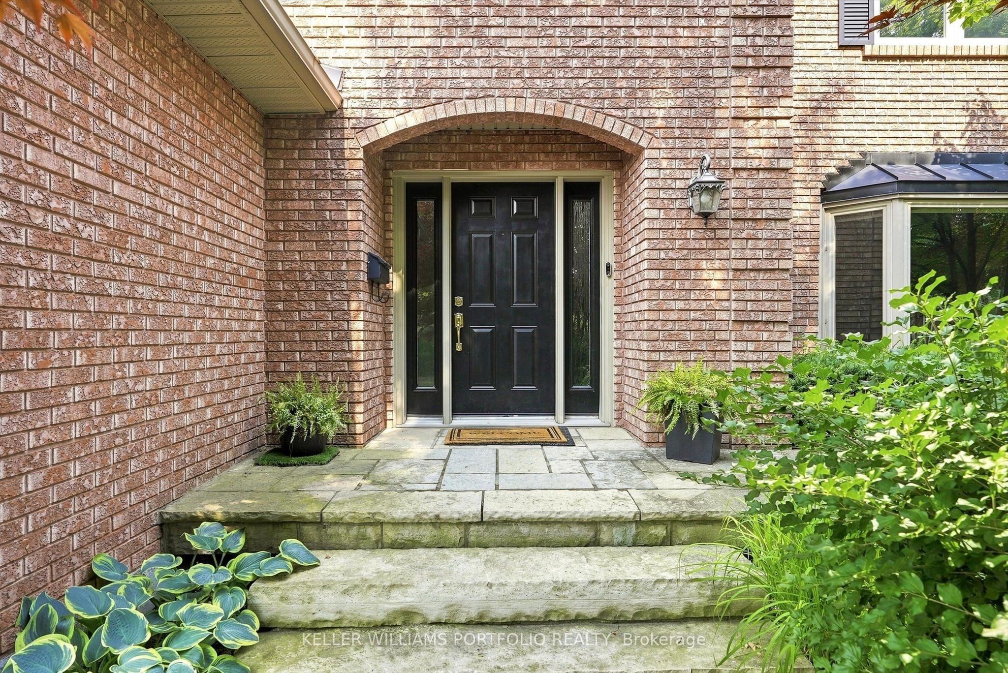 287 Royal Albert Court, Oakville, ON L6H 3A7 photo 3