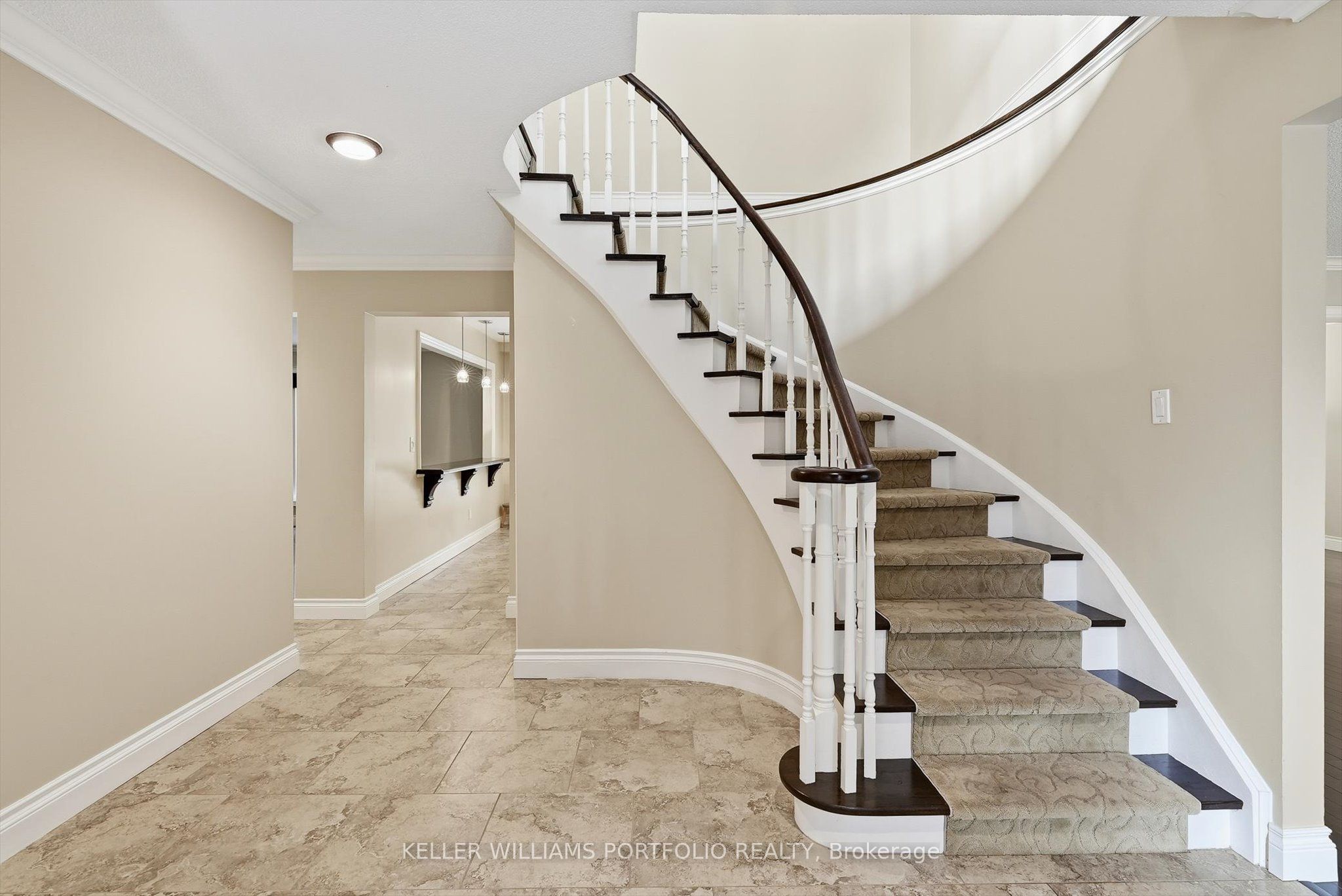 287 Royal Albert Court, Oakville, ON L6H 3A7 photo 5