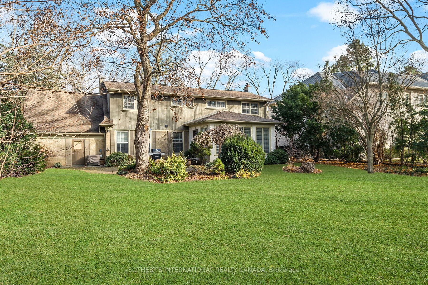 56 Edgehill Road, Toronto, ON M9A 4N5
